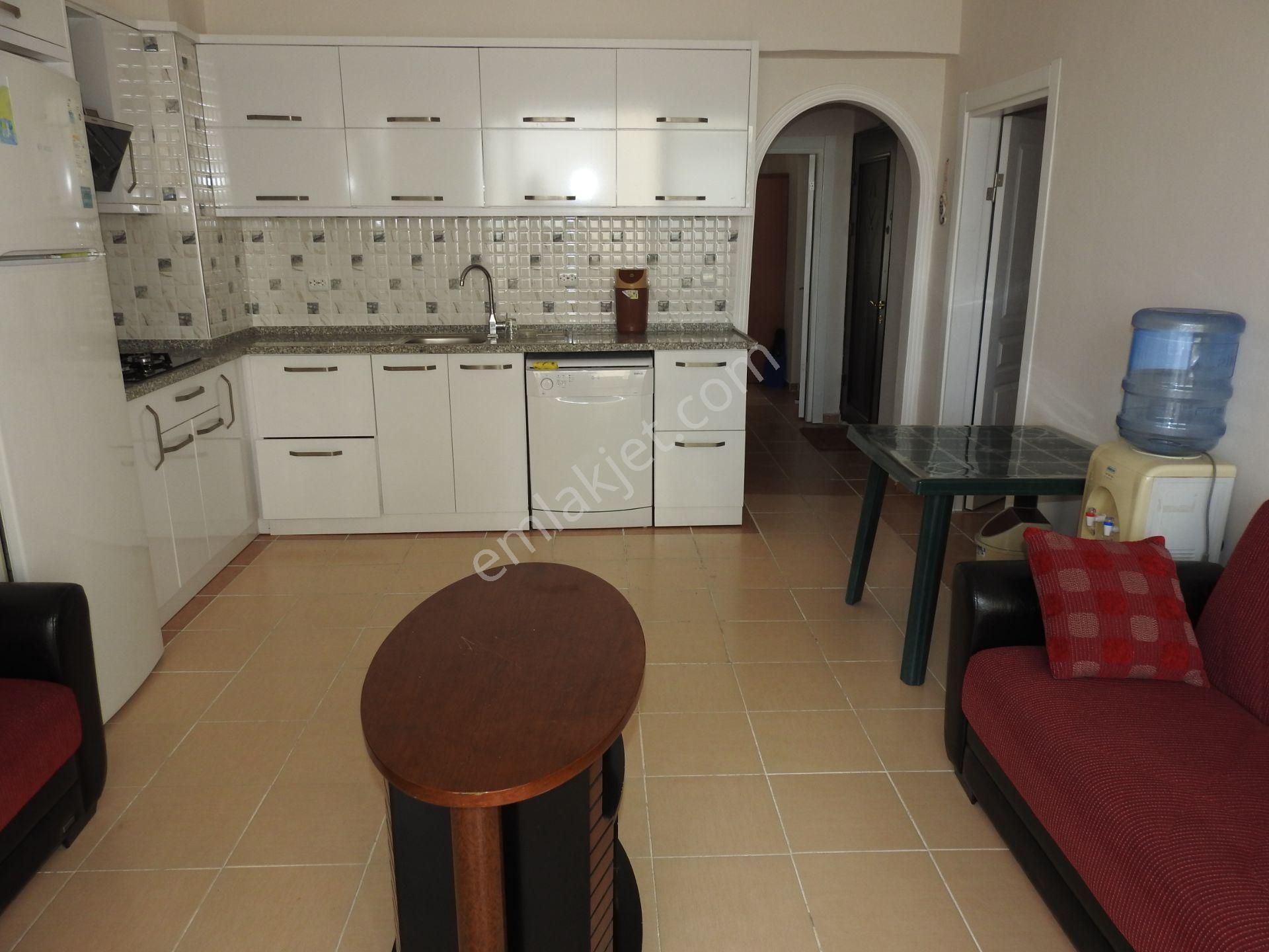 Kızkalesi Nde Sahile 100 Mt Mesafede 2+1 Satılık Eşyalı Daire!!!