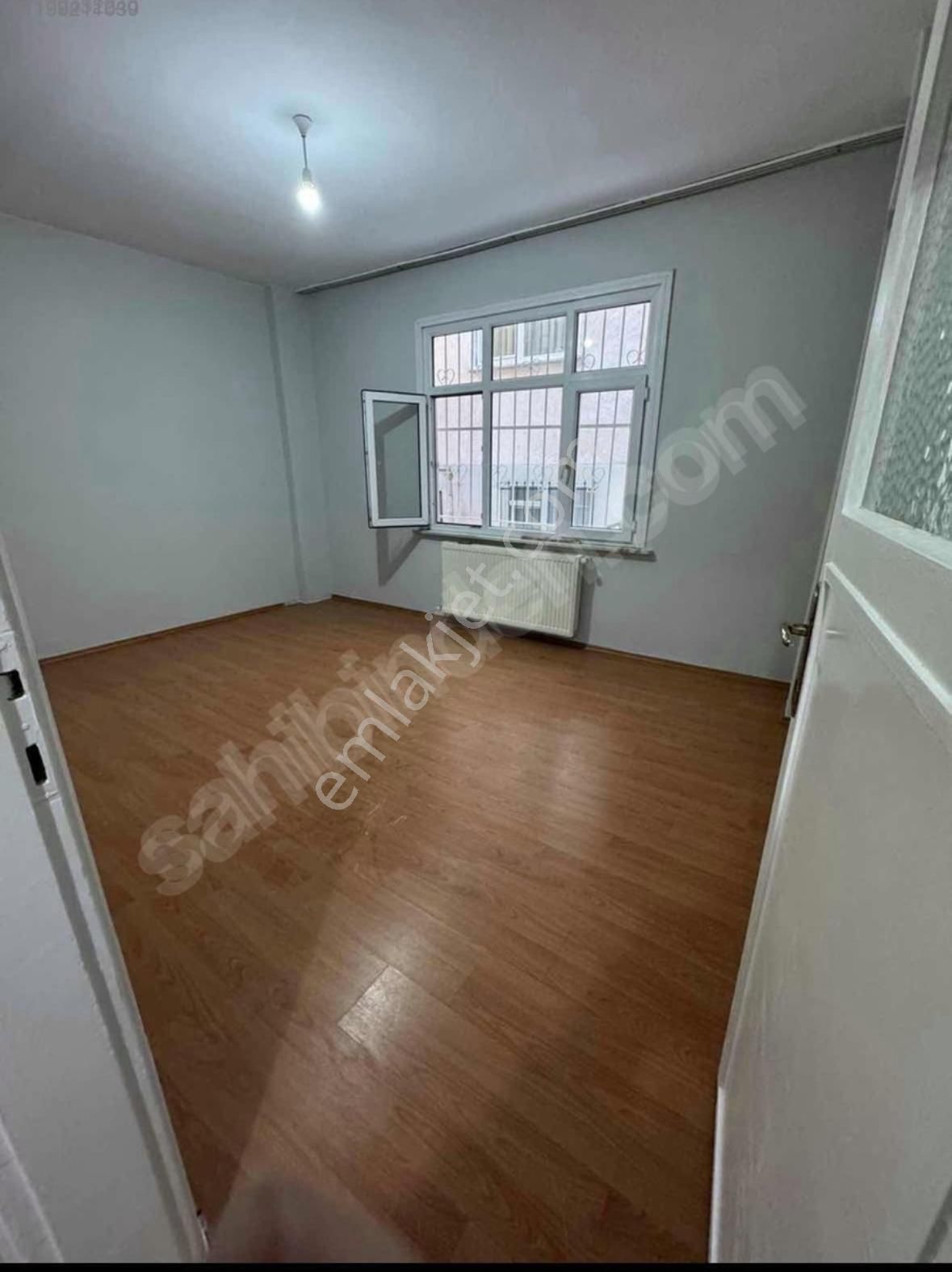 Avrupa Emlak Tan Esenler Birlik Mah 90 M² 2+1 Yüksek Giriş,balkonlu(sabit Gelirye)