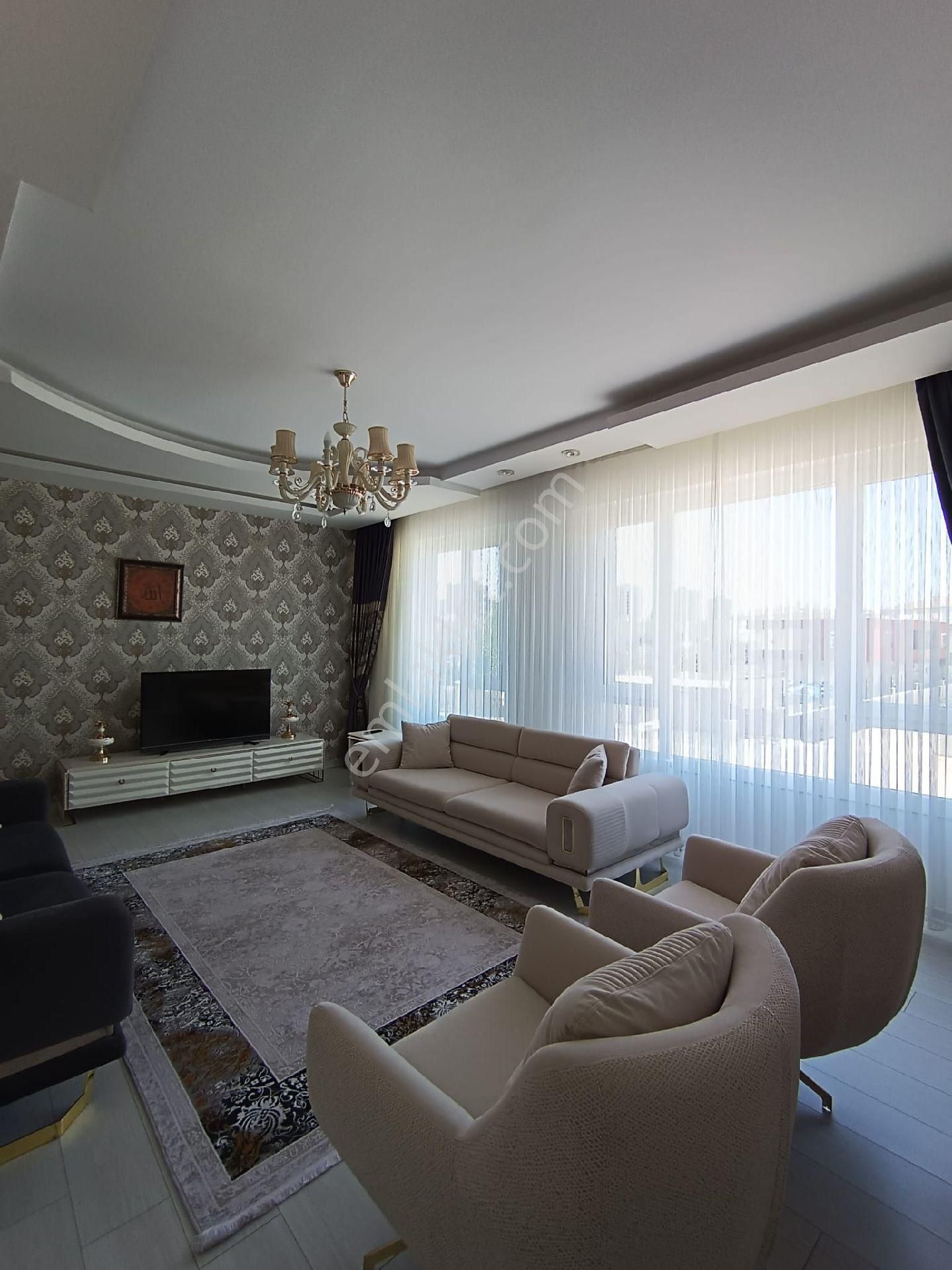 Winstown Awm Karşısı – Sipan Ctc'de 1.kat Ferah 3.5+1 Daire!