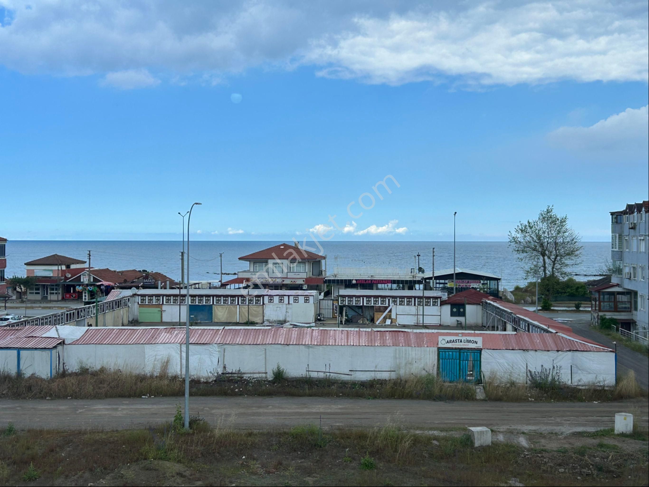 Deniz Manzaralı Denize Sıfır 2+1 Cam Balkonlu Fırsat Daire Bu Kaçmaz