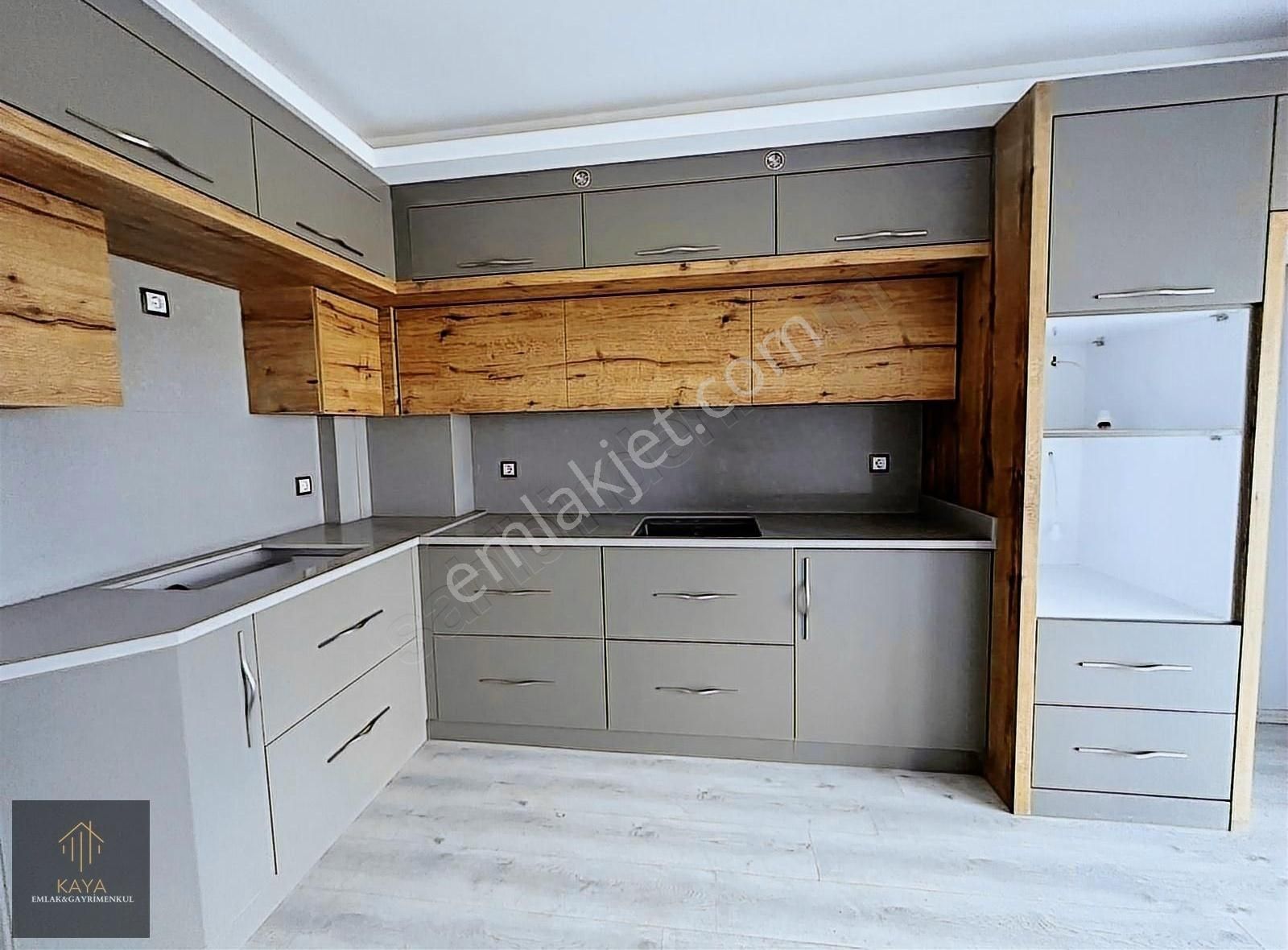 İstiklal Caddesi Üzerinde Sıfır Satılık 3+1 Daire