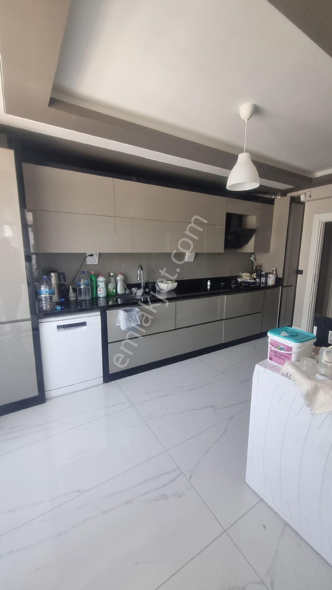 Ankara Gölbaşı Bahçelievlerde Lüx Geniş Yeni Binada Satılık Daire