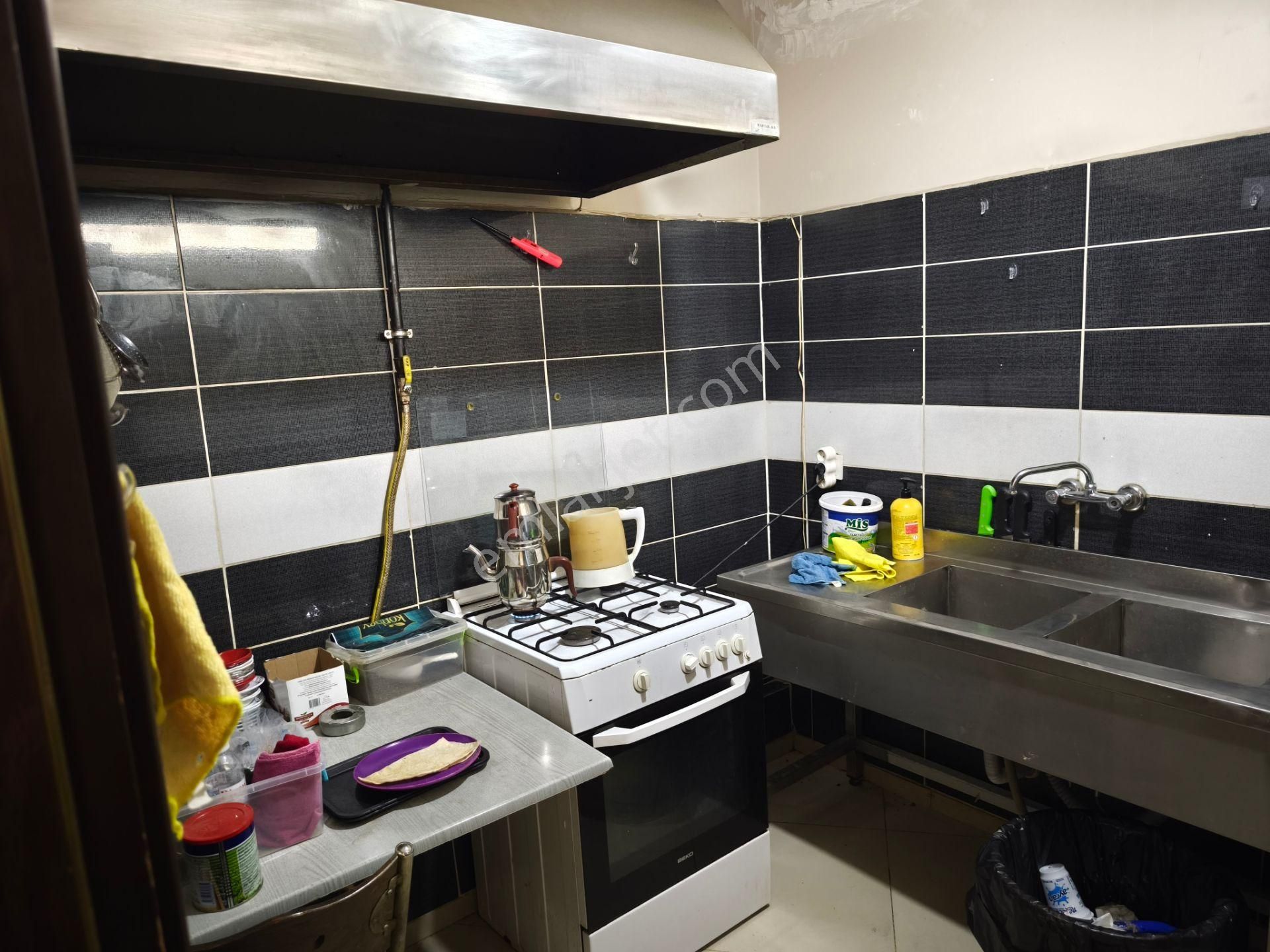 Marka Değeri Yüksek Devren Kiralık 150m2 Döner Dükkanı - Görsel 12