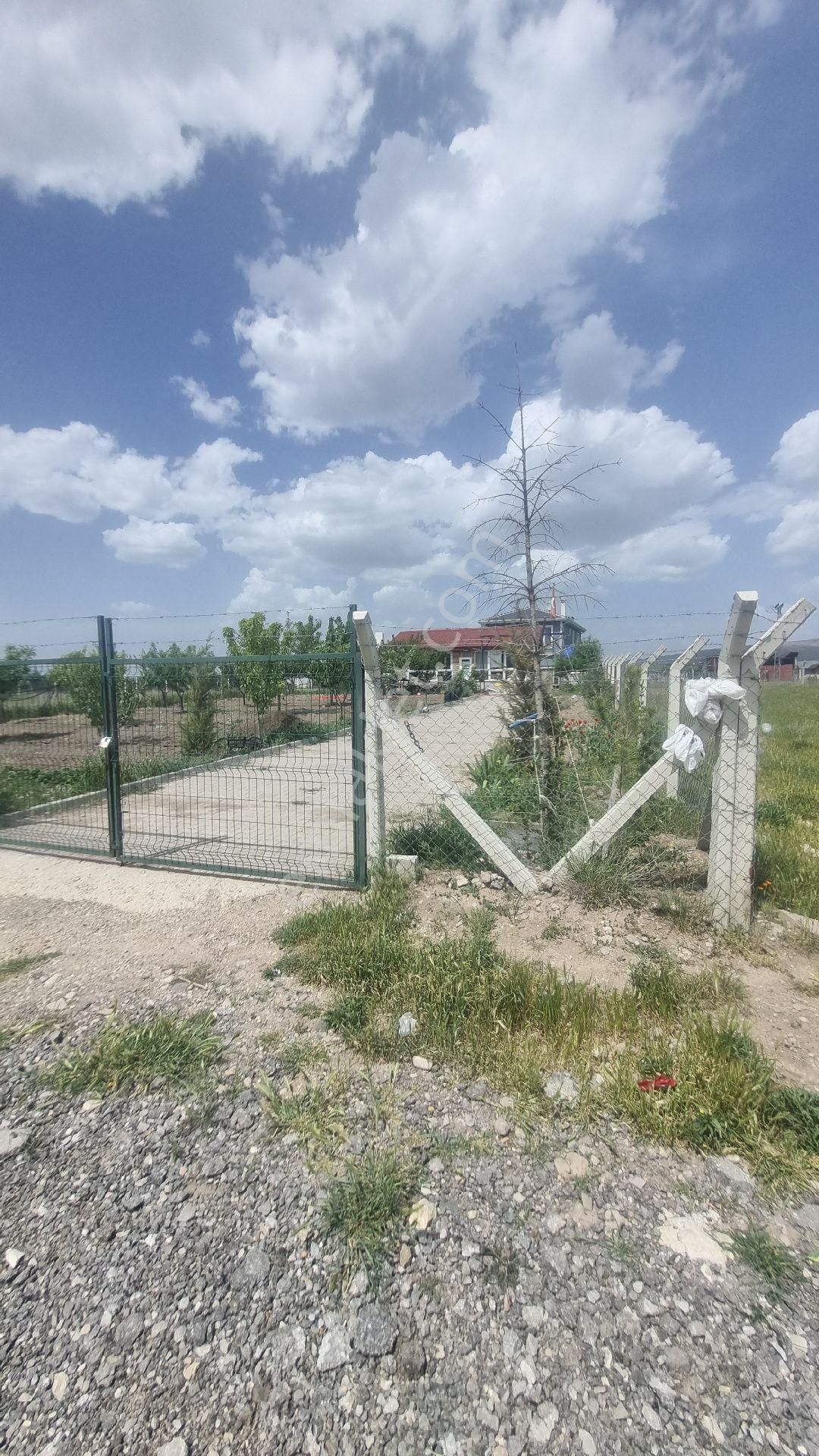 Ankara Gölbaşı Karaoğlan Mah 750 Metre İmarlı Arsa