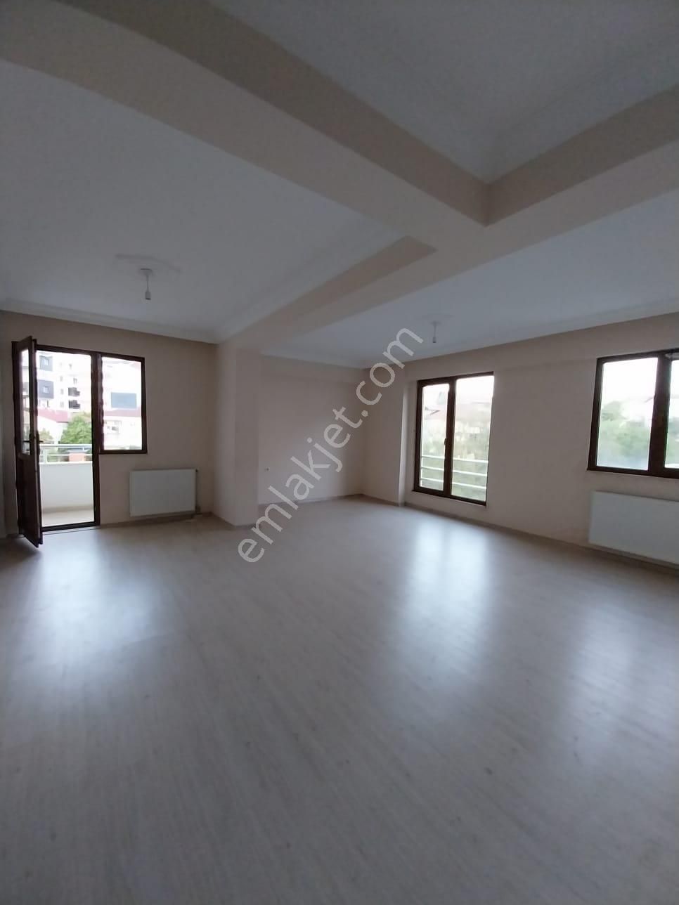 Kocaeli Gölcük Piyalepaşa Mahallesi Kiralık 3+1 Çatı Dübleksi