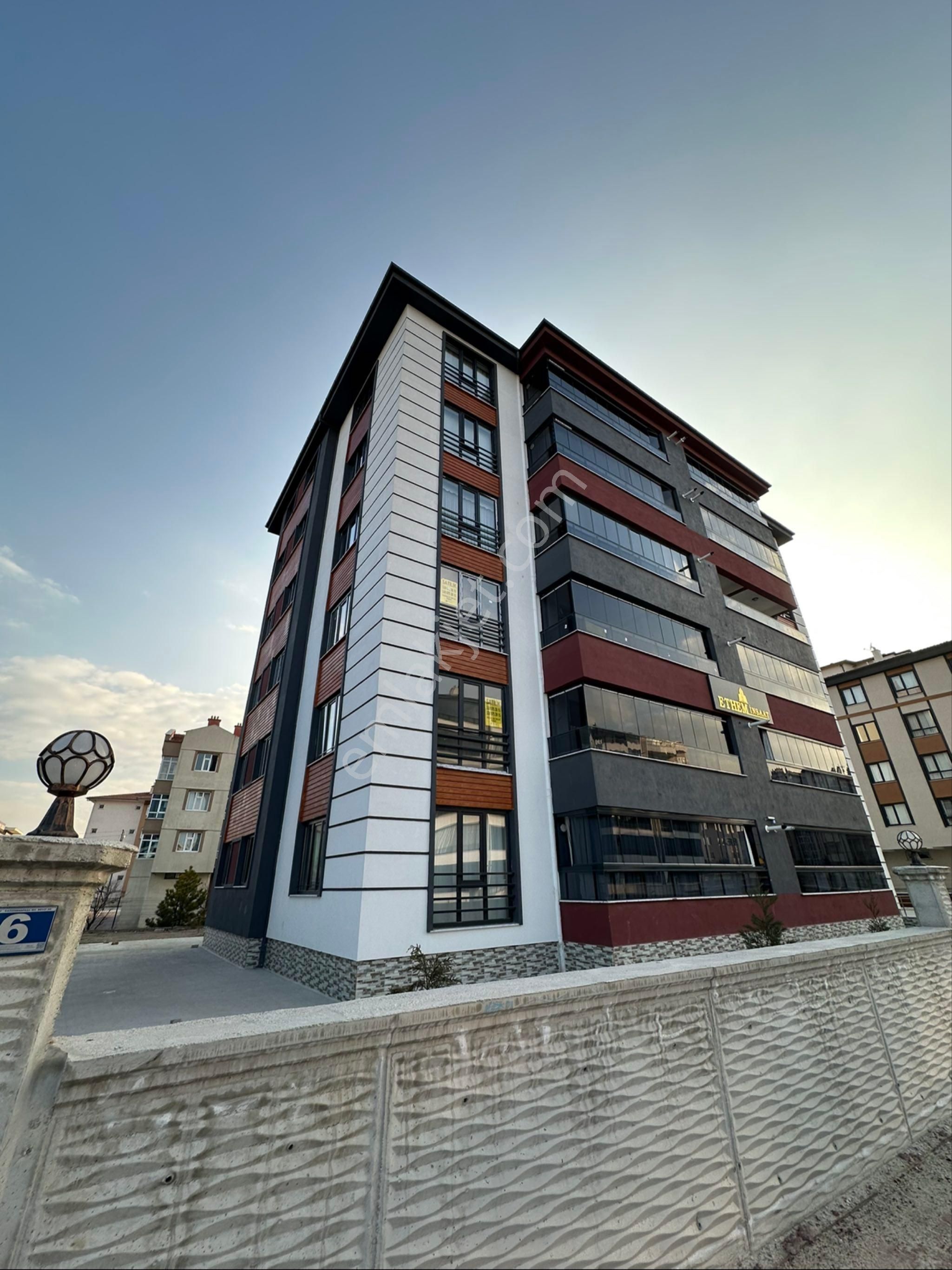Adliye Ve Şehir Hastanesine Yakın 4+1 Ara Kat Ultra Lüks Daire