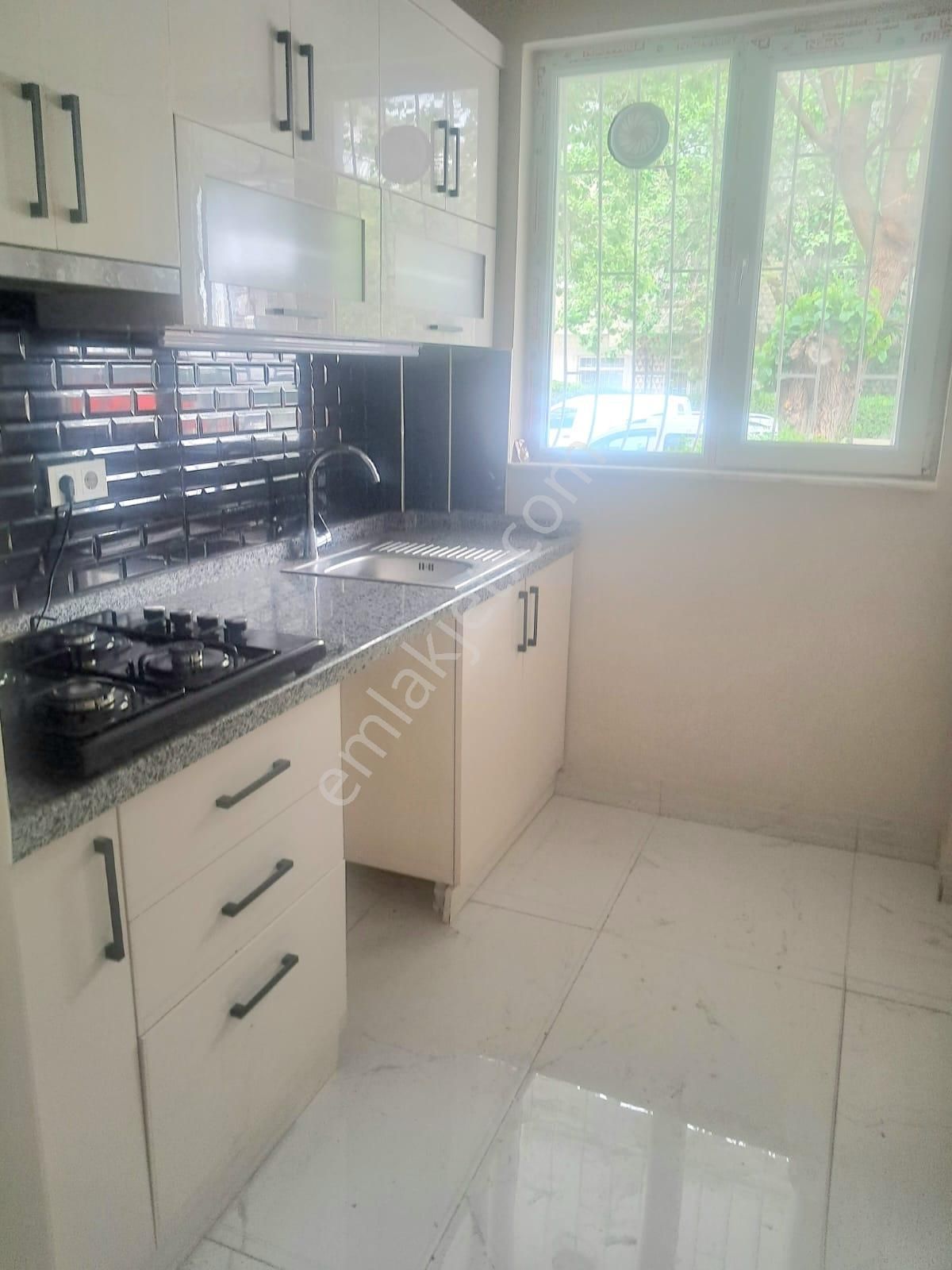 Beştepe De Y.giriş Balkonlu Full Yapılı Metroya Yakın 3+1 Kiralık Daire
