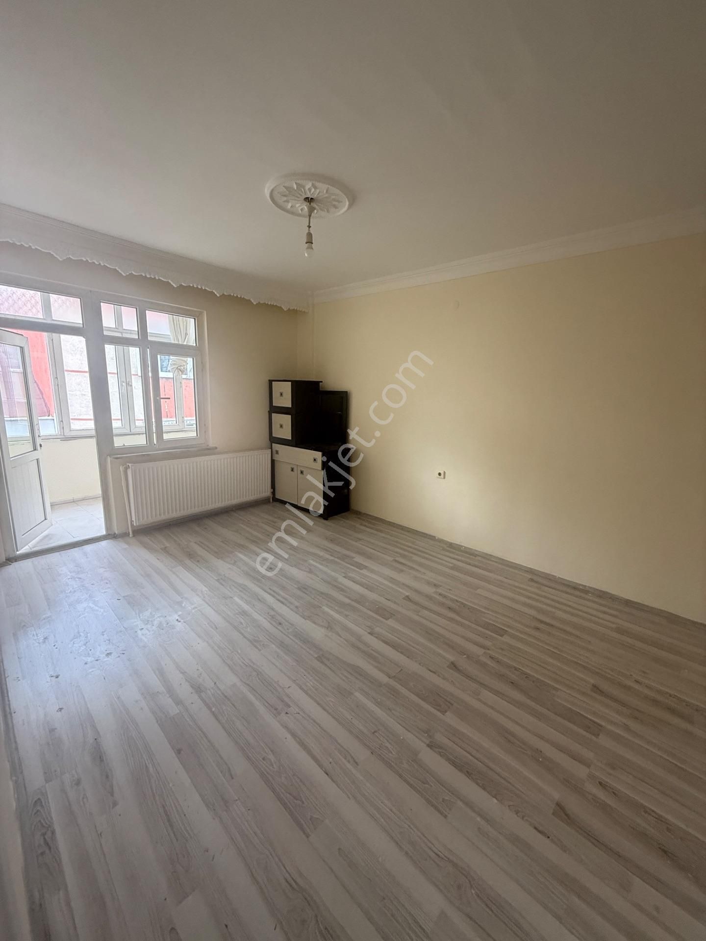 Mehmet Akif'te Kiralık Tadilatlı 2+1