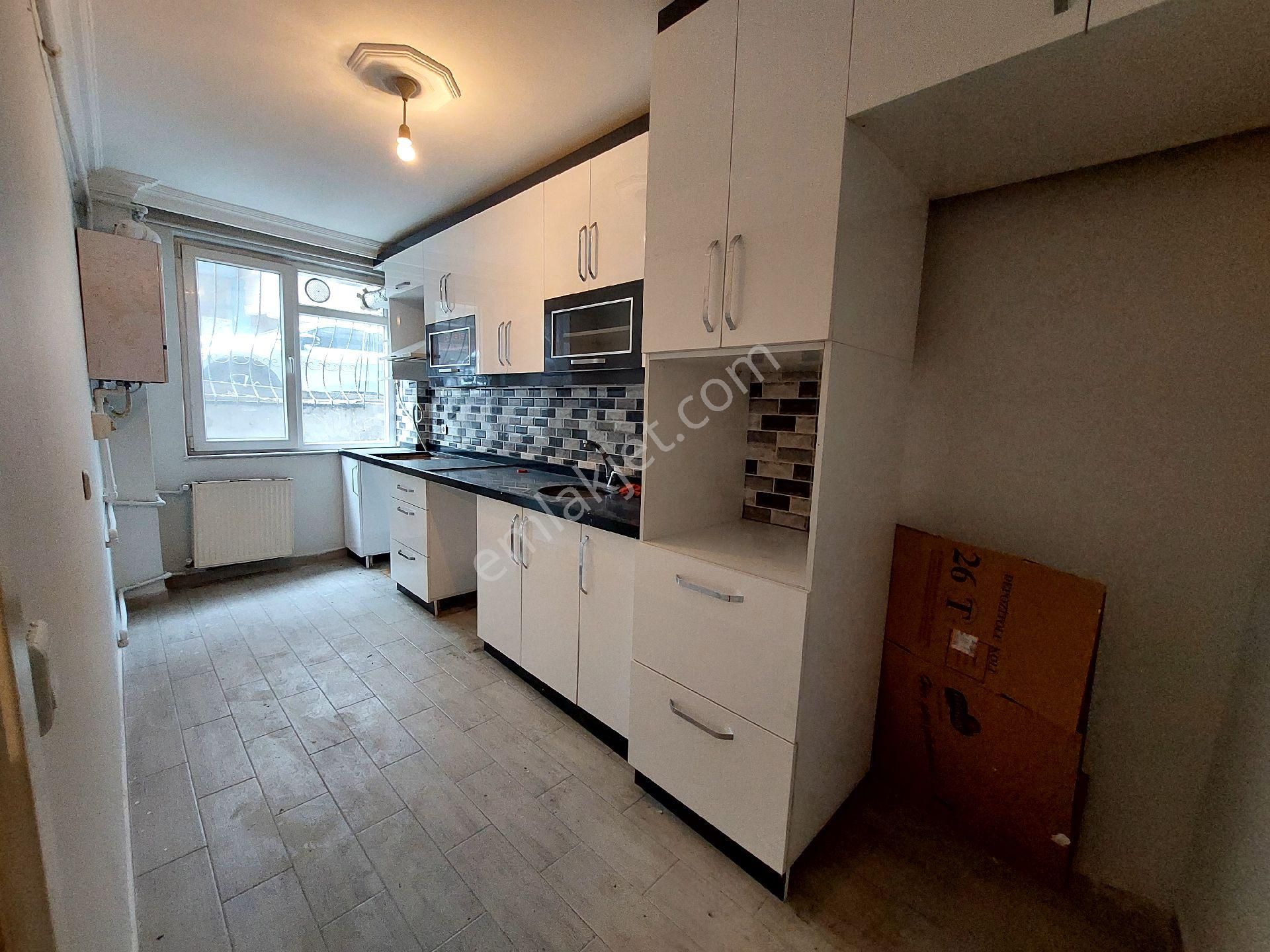 Gaziosmanpaşa Küçükköy Beşyol De Satılık Yüksek Bahçekat 2+1 90 M2