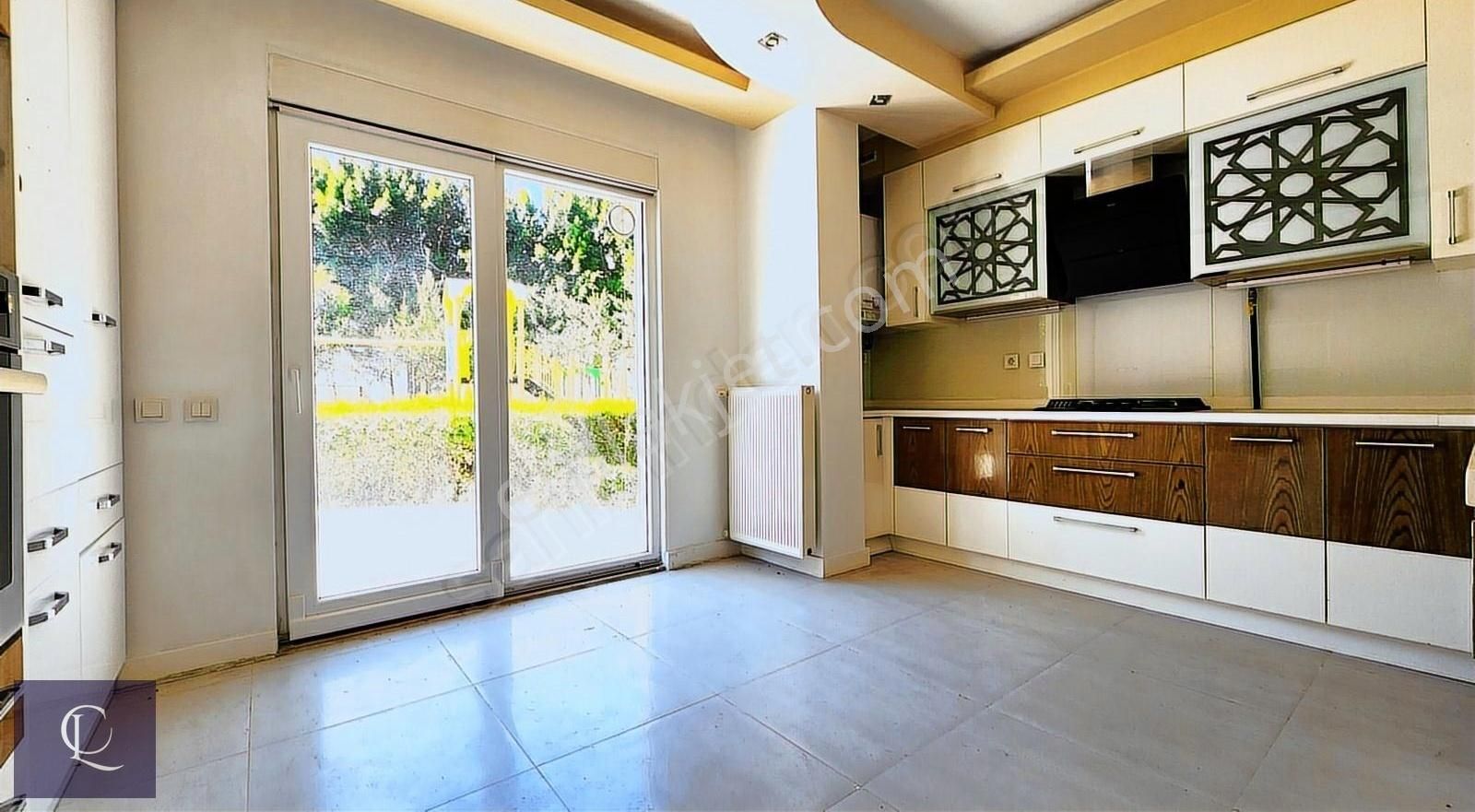 Konyaaltı Mollayusuf Mah.villa Tadında 5+1 Dubleks Daire Satılık
