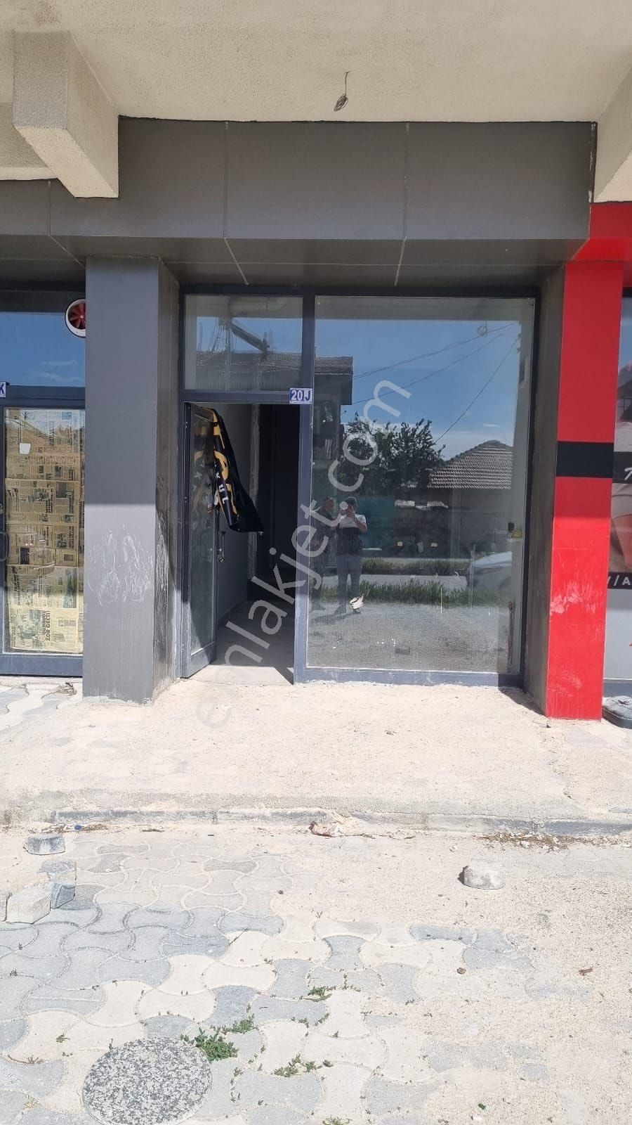 Adliye Şehir Hastanesi Yakını Bodrumlu Satılık Dükkan