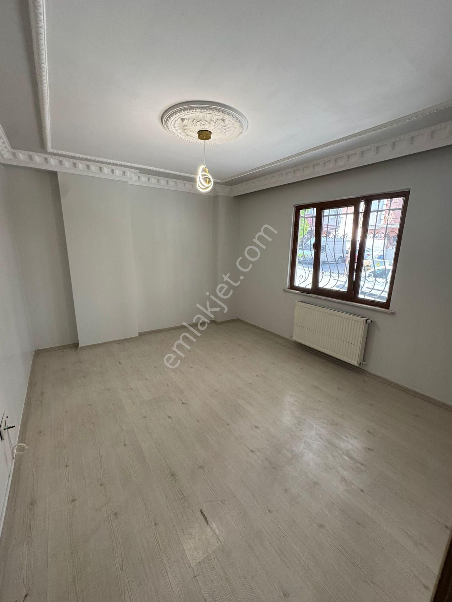 Menderes Mahallesinde 90m2 2+1 Y.giriş Kiralik Daire