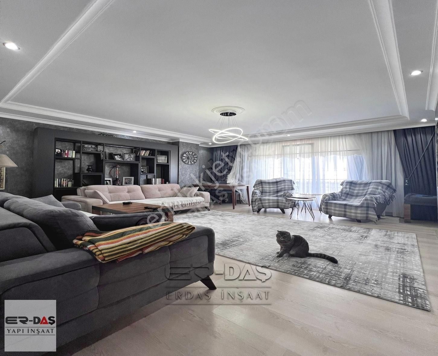 Atatürk Mahallesi'nde Satılık 145 Metre²aşiret Paket 3+1 Ara Kat
