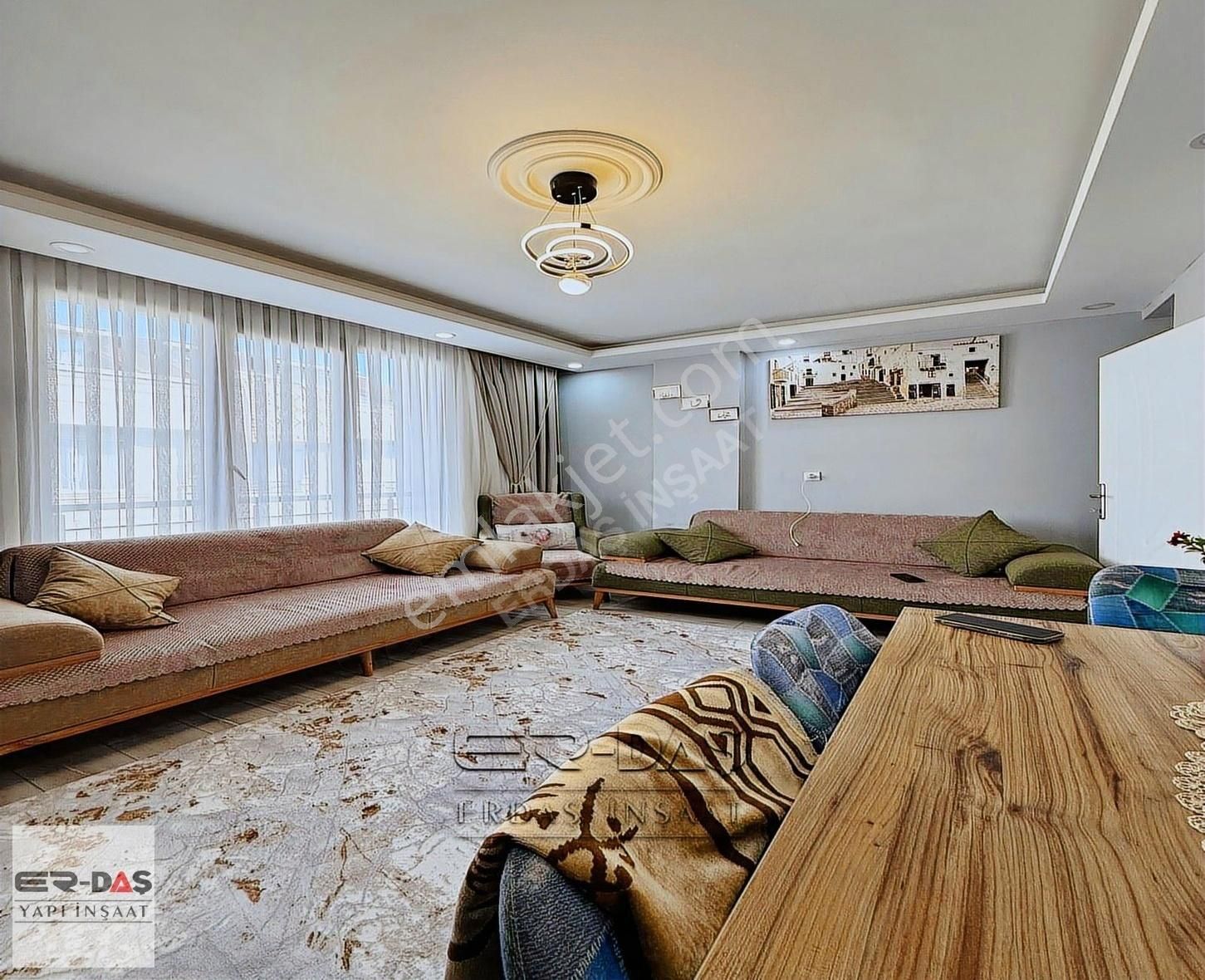 Kıraç'ta Geniş Oturumlu Teraslı 3+1 Satılık Dubleks Daire