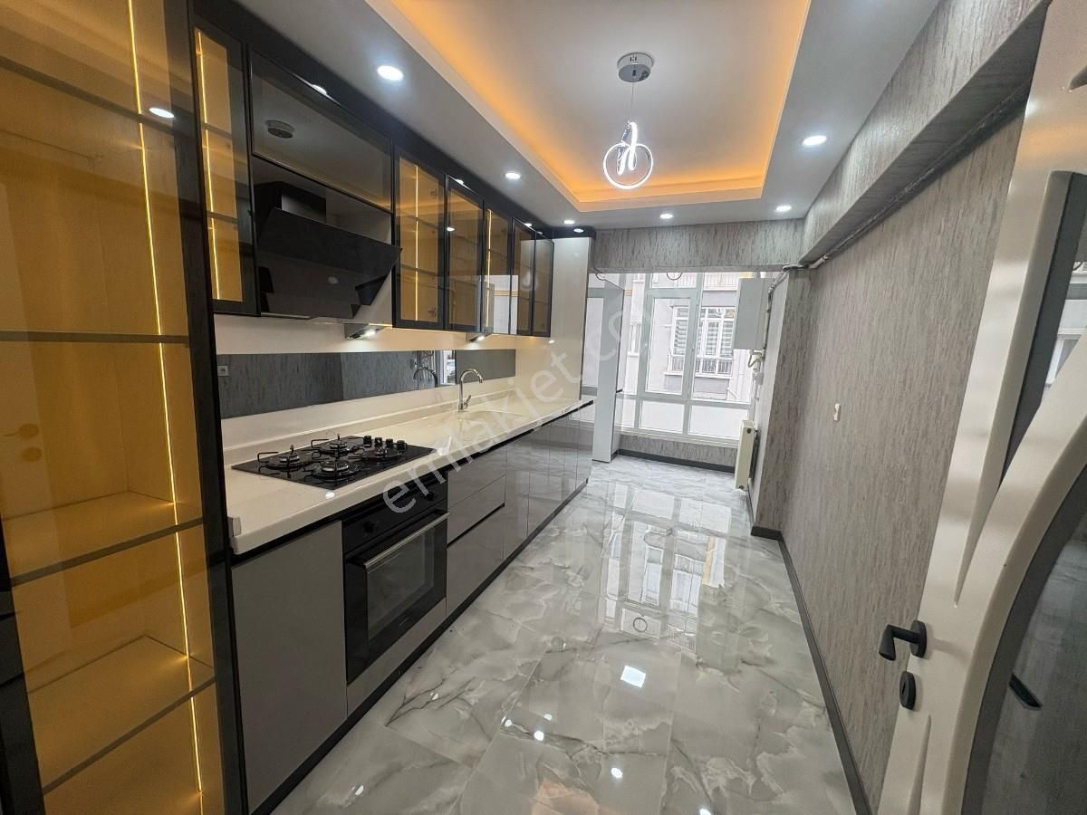 Osmanlı Mah. 3+1 Salon Bagımsız Ara Kat Full+full Yapılı..!