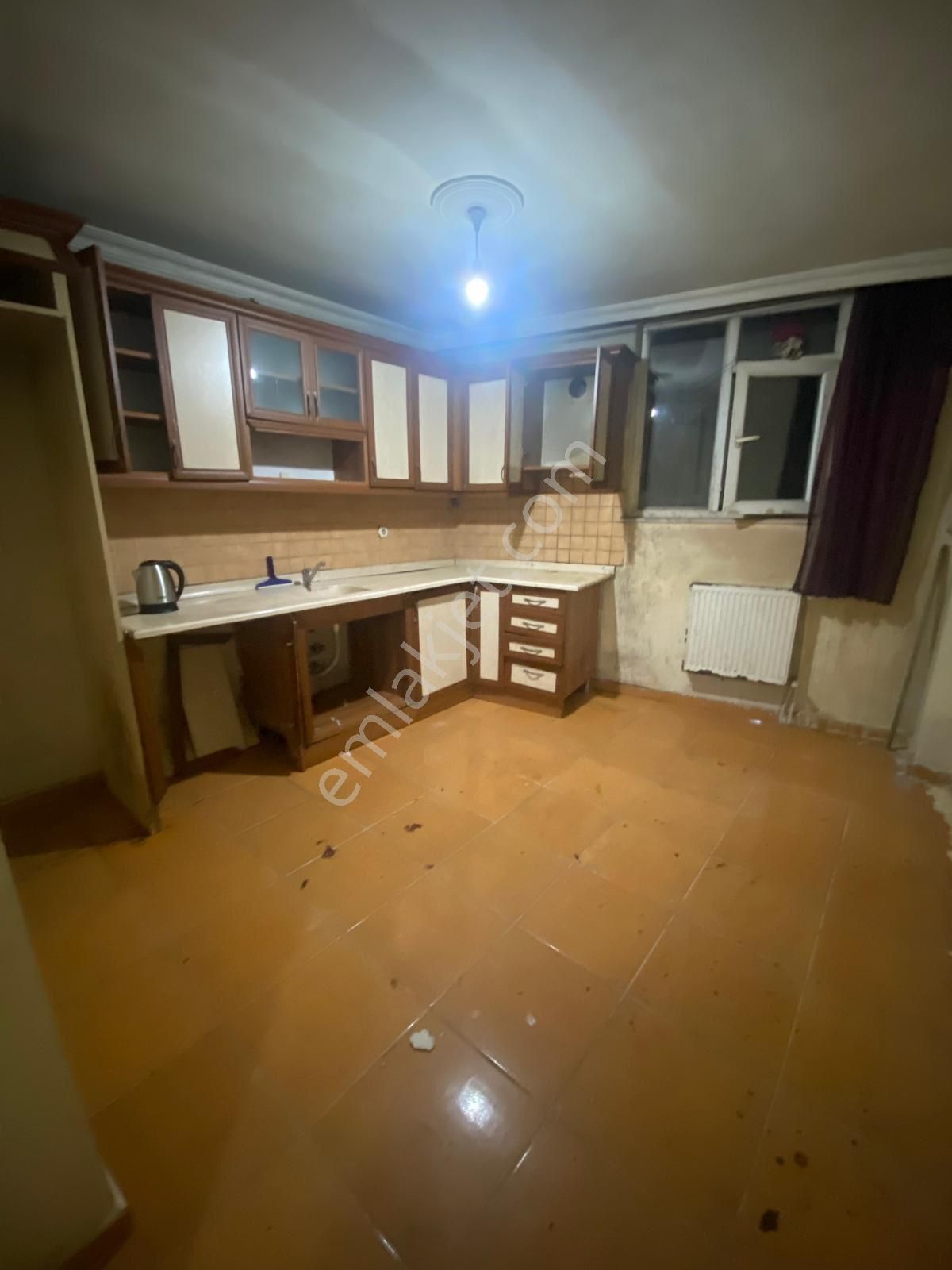 Tapar'dan Yunusemre Mh. 2+1 90m2 -2 Bahçe Kat Daire