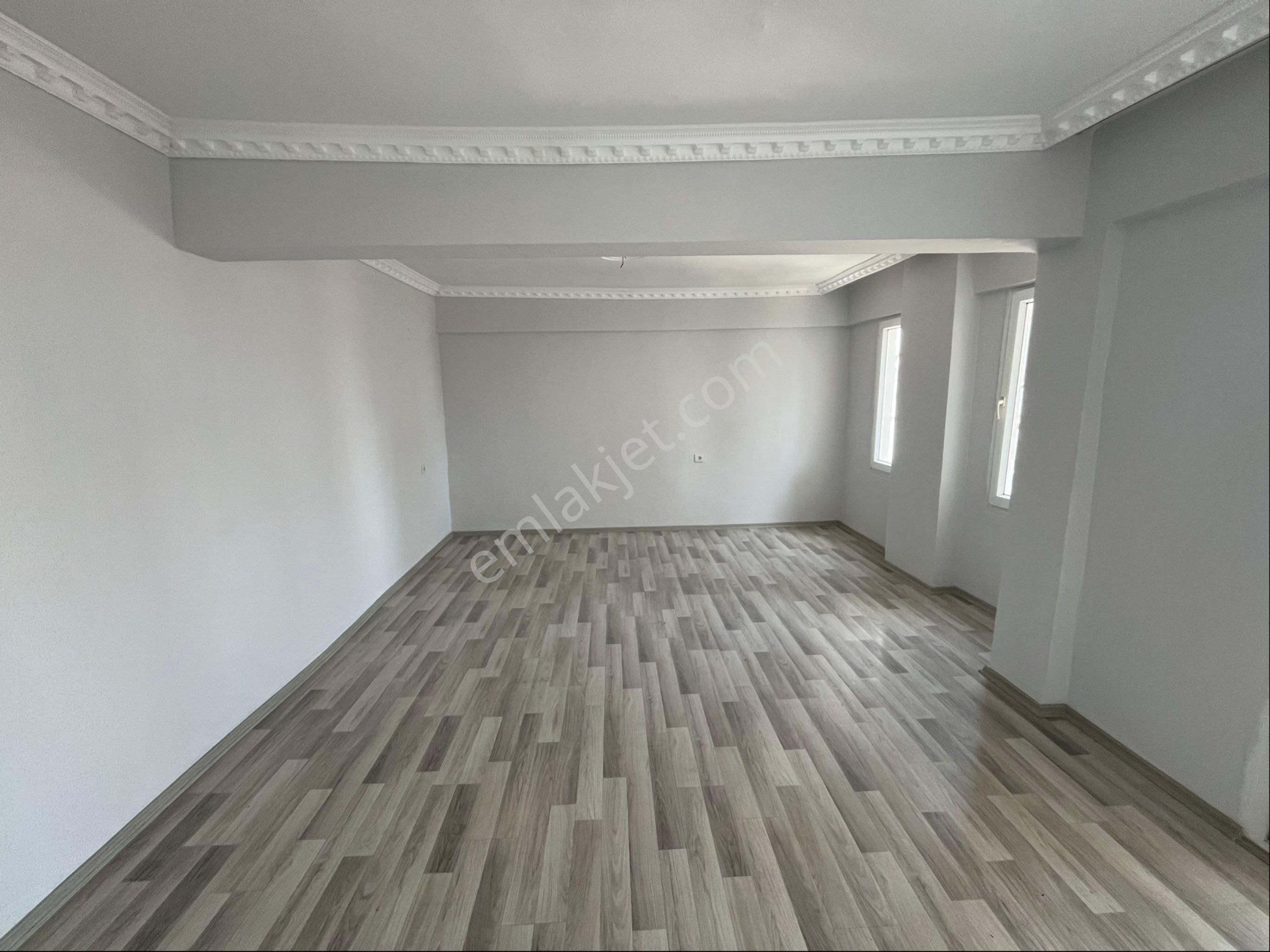 Ergünden Yeni Mhde Site İçi Yapılı Satılık Güney Cephe 3+1 Daire