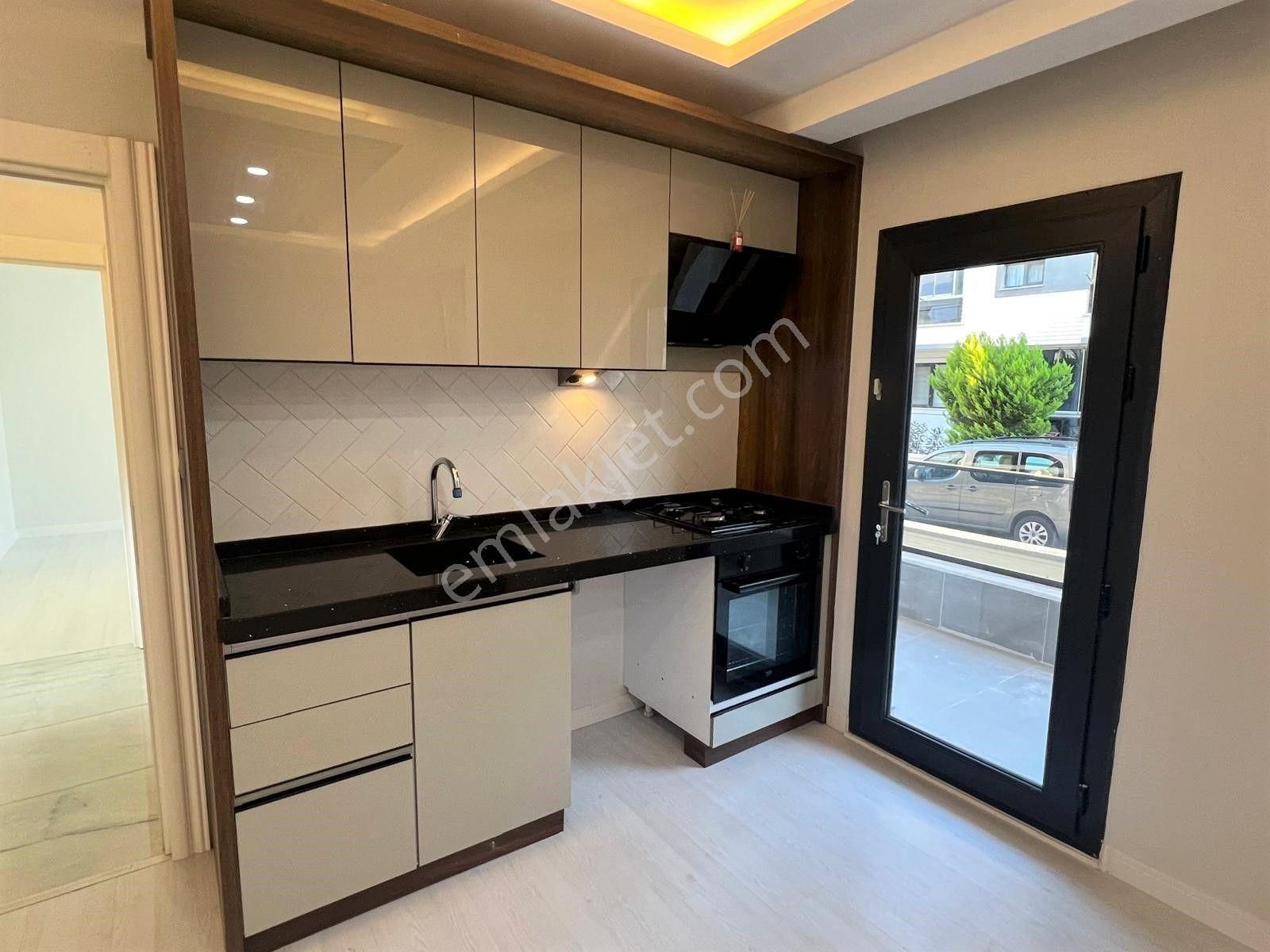 Akçay Aras Emlaktan Altınkumda Denize 300 Metre Geniş1+1 Daire