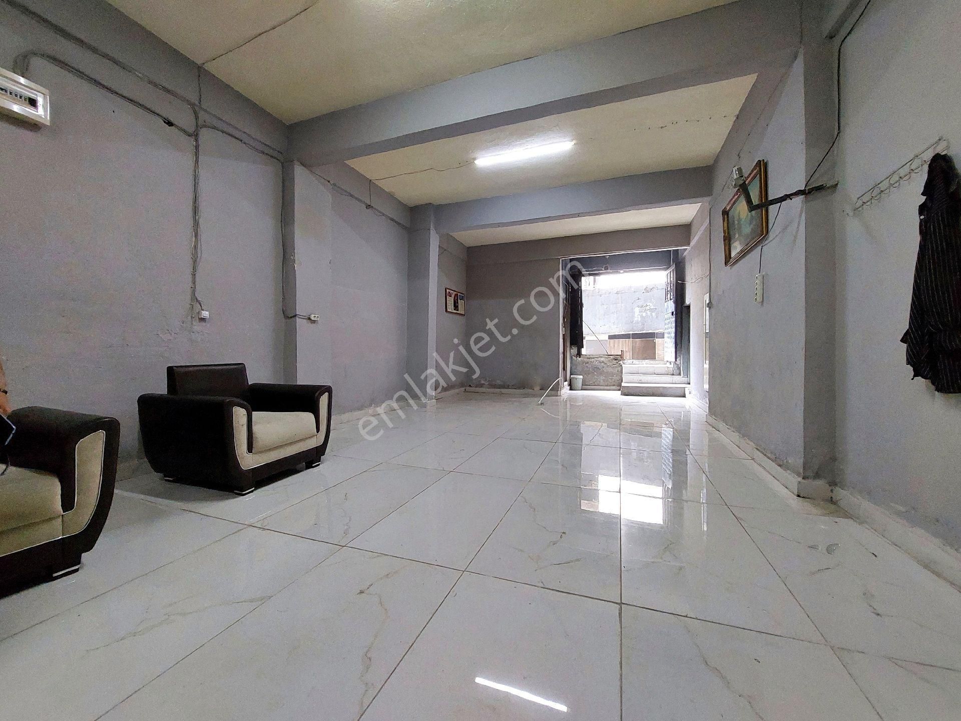 İkitelli'de Sanayi Elektrikli 60m2 Atölye / Depo İşleri İçin Uygun Dükkan