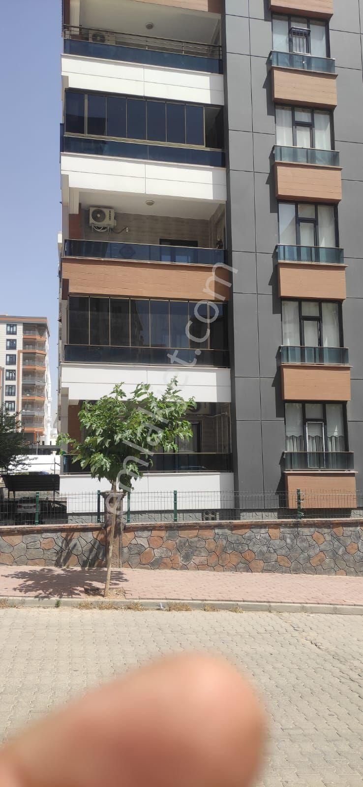 Karaköprü Doğukentte Satılık 3+1 Daire