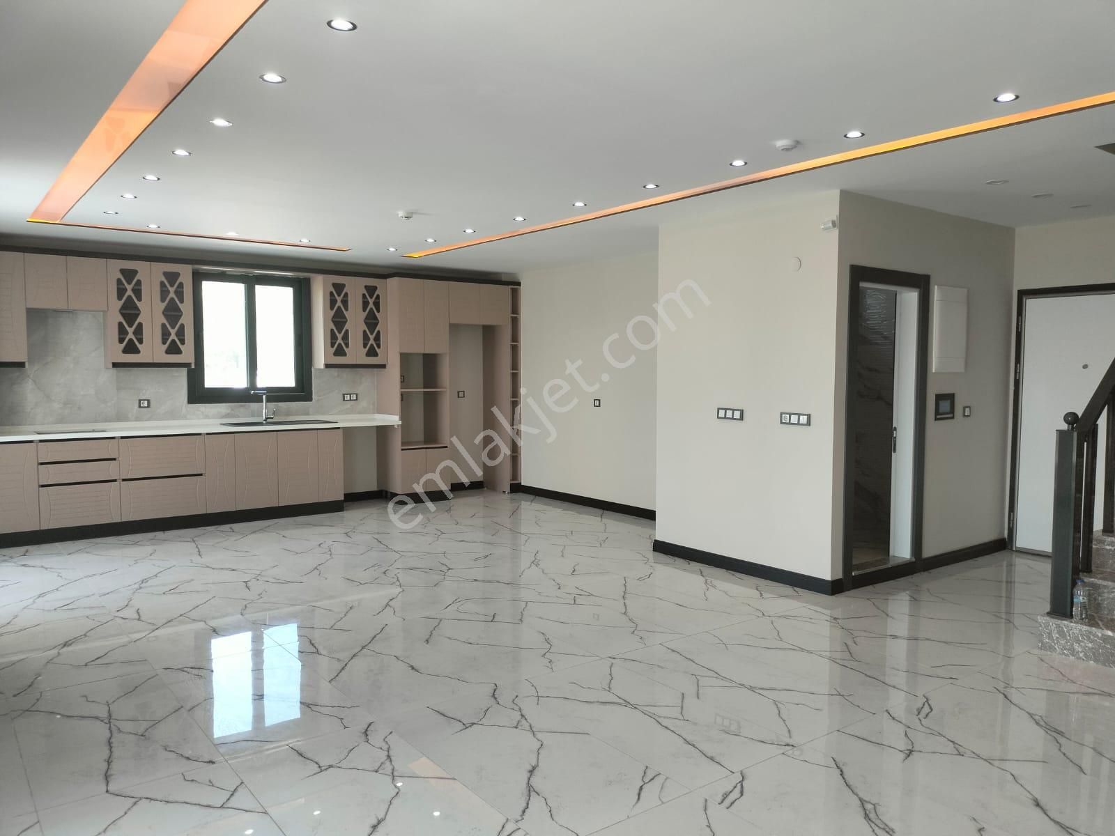 Aydın Akbük'te Satılık Merkezi 5+1 Havuzlu Otoparklı Akıllı Sistem Müstakil Ev - Görsel 6