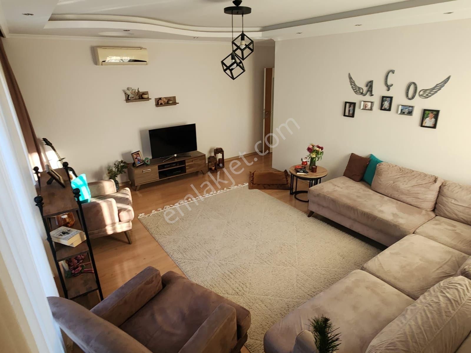 B.hasbahçe Mahallesinde Satılık 3+1 Daire