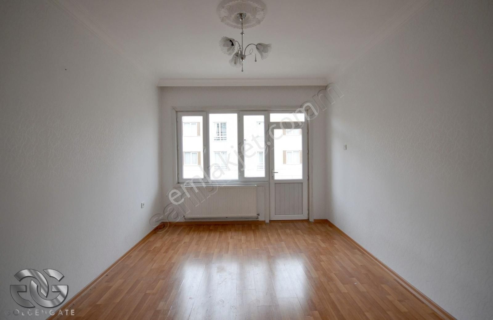 Golden Gate'den Kavaklık Parkı Yakınlarında Satılık (2+1) Daire