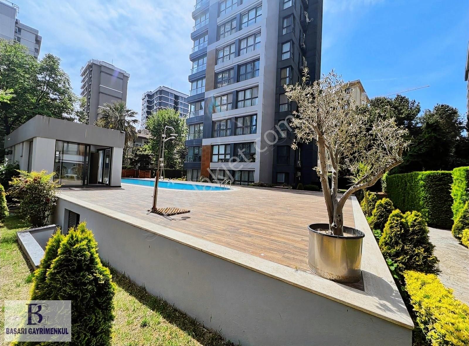 Başarı Çatalçeşme Bağdat Caddesinde 7/24 Güvenlikli 135 M2 Boş !