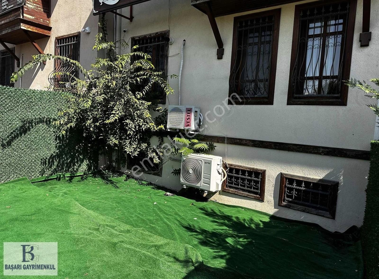 Başarı'dan Zeytinburnu Merkez Efendi'de Bahçeli Müstakil Ev Ofis