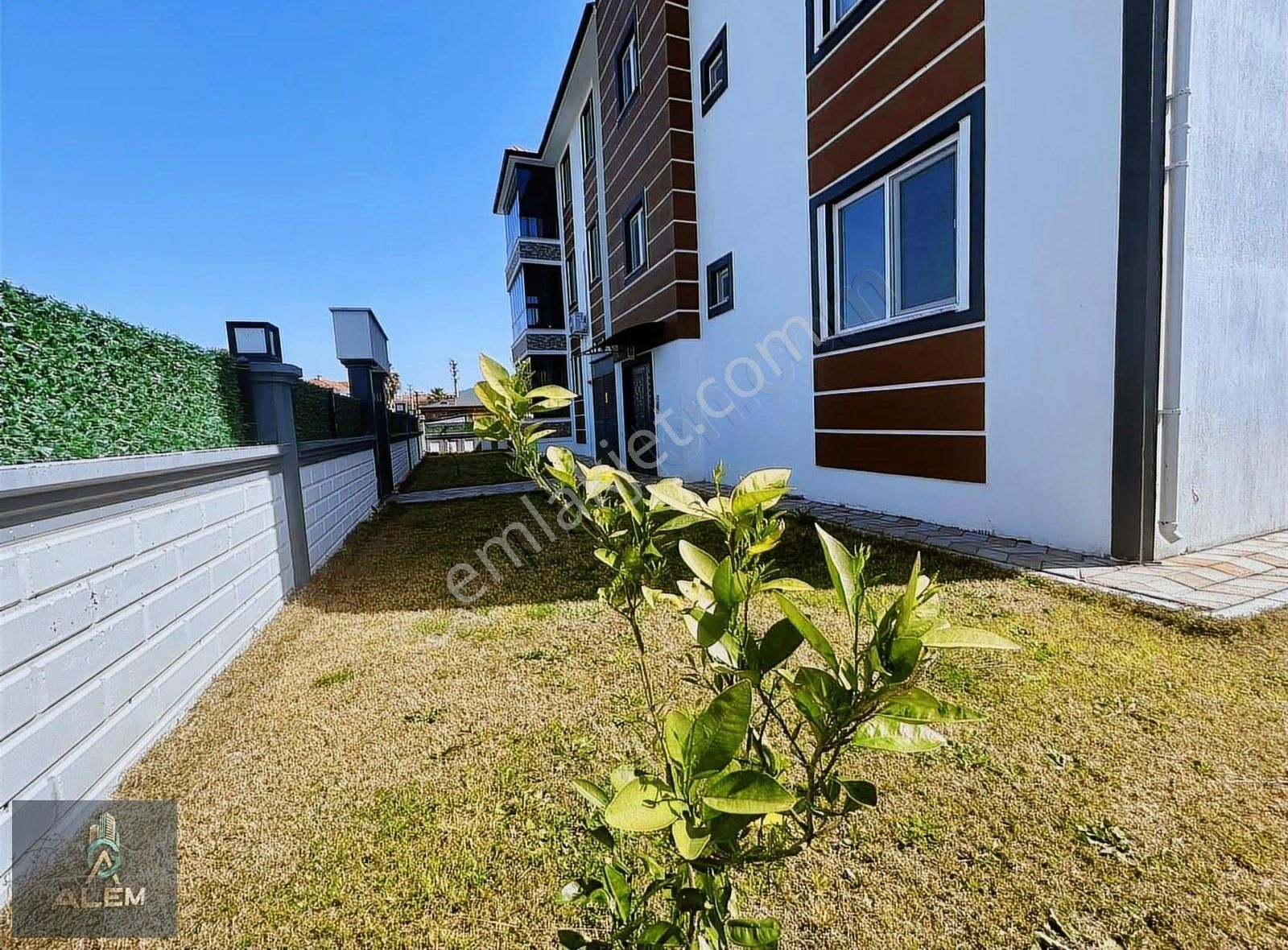 Alemden Havuzlu Sitede Kaliteli 2+1