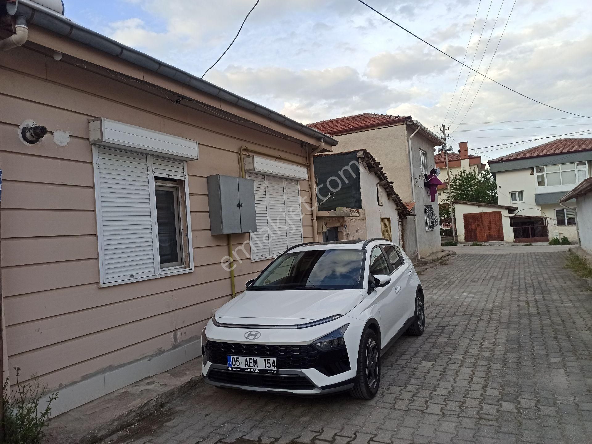 Yuvam Emlaktan Mahzen Mah Hafız Sokakta 3 Kata İmarlı Satılık Müstakil Ev