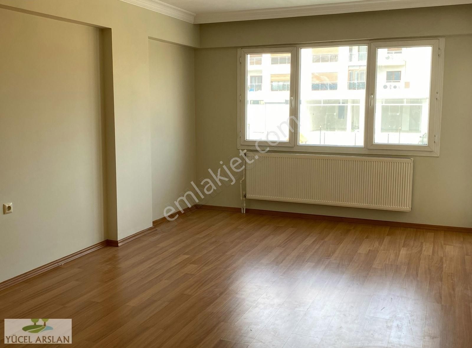 Çiğli De Günün Fırsatı Ferah 3+1 Satılık Doğalgazlı Daire