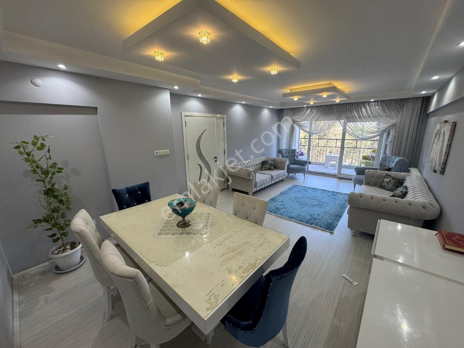 İncilipınar Parkı Manzaralı,çok Geniş,masrafsız 3+1 Arakat Daire
