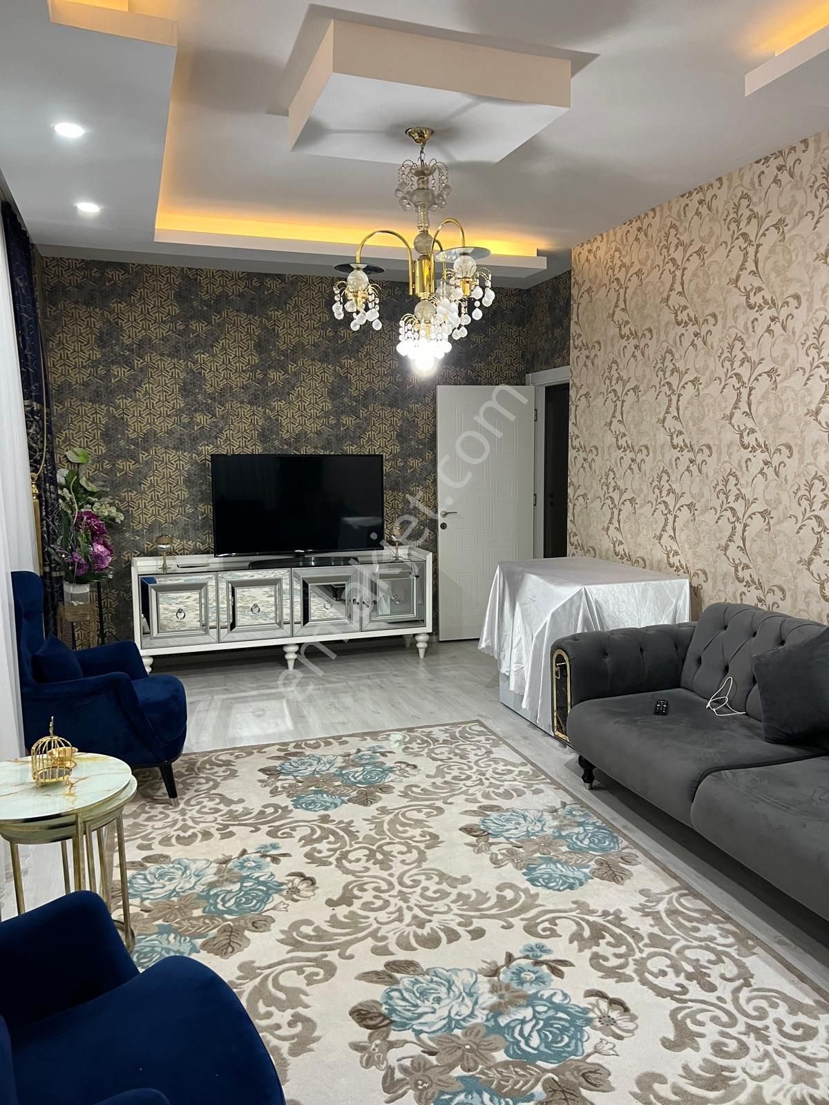 Bağcılar Ahmet Kaya Cad. Üzeri Kelepir Fiyata Satılık 3+1 Orta Kat Daire