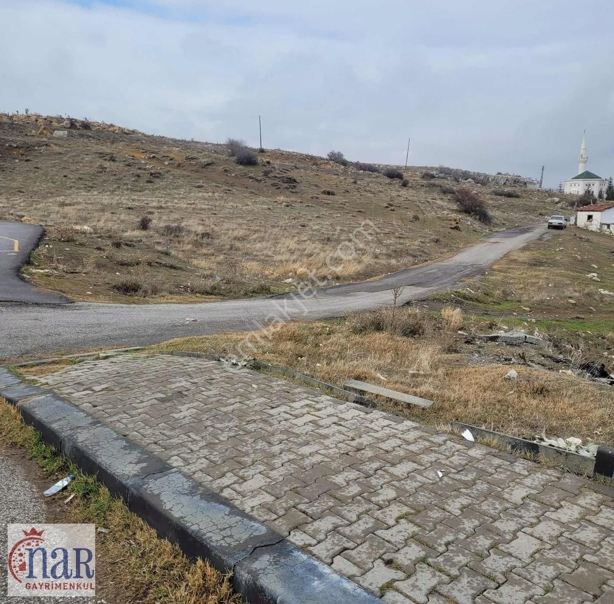 Elmadağ Merkezi Konum Ticari Olarak Kullanılabilir Arsa