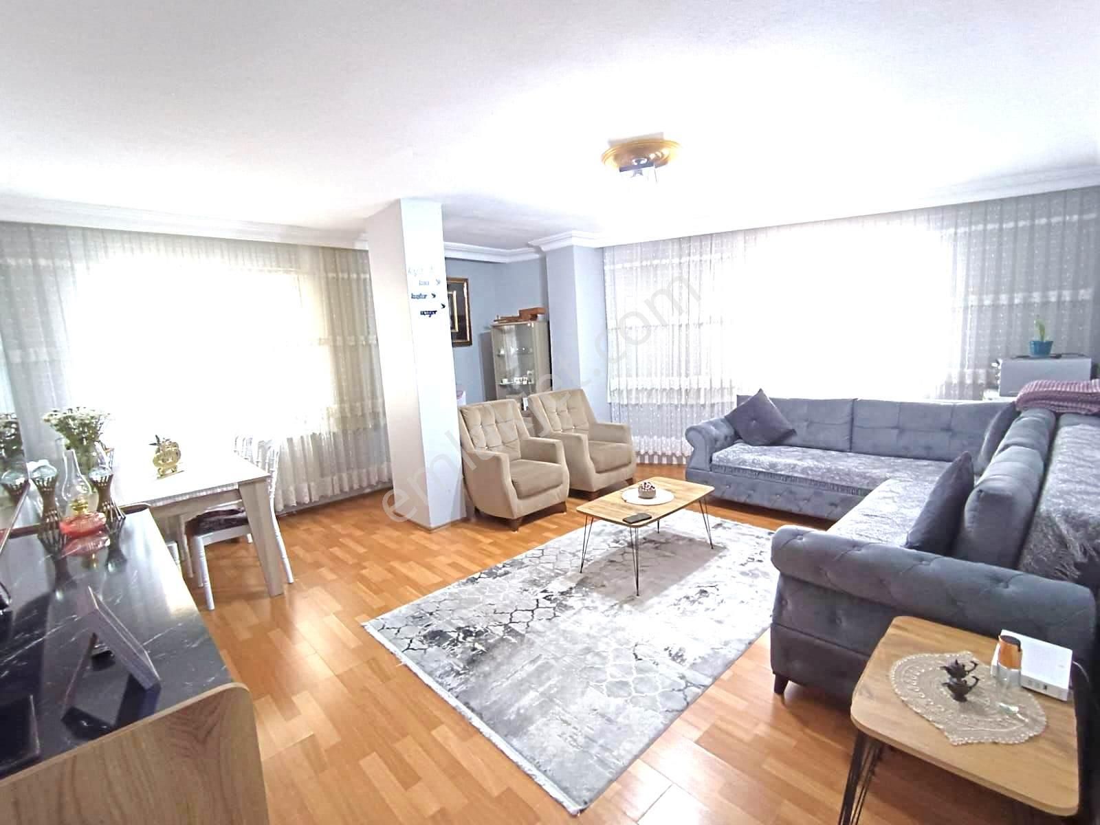 Satılık Daire Pendik Esenyalı Mahallesi