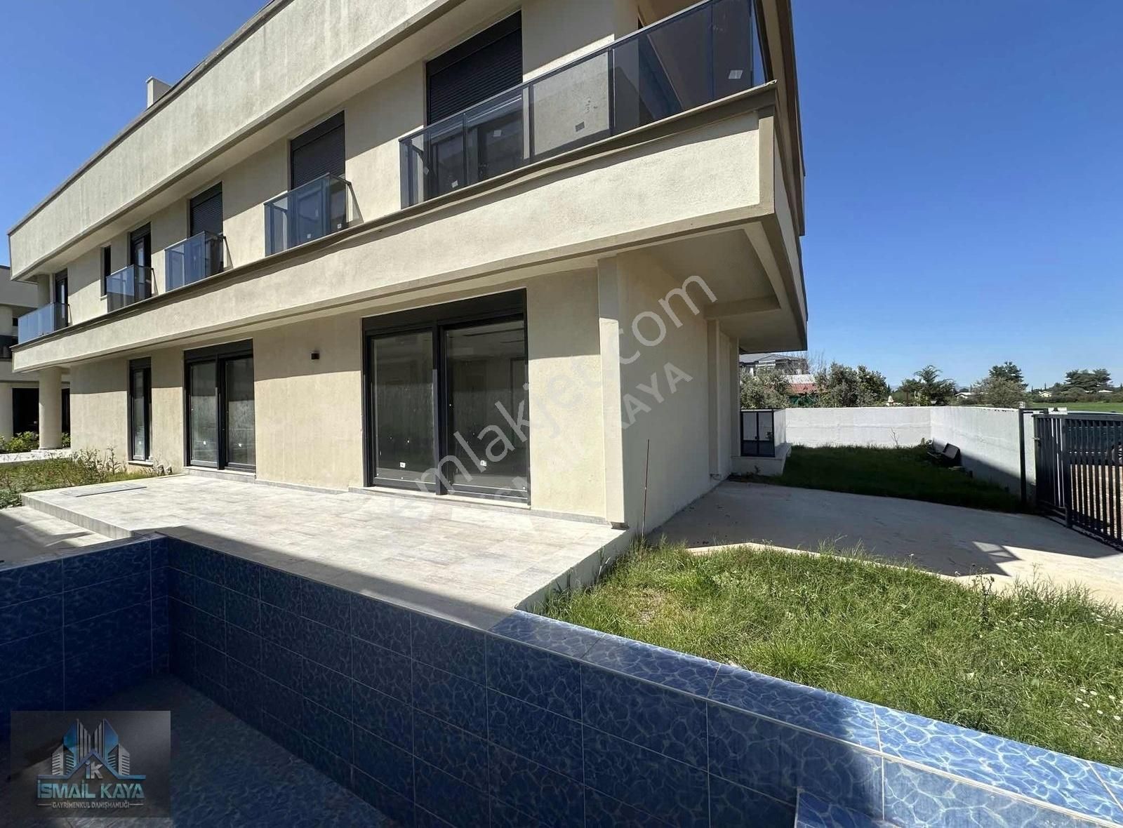 Döşemealtı Altınkale 4+1 300 M2 Havuzlu Site İçerisinde