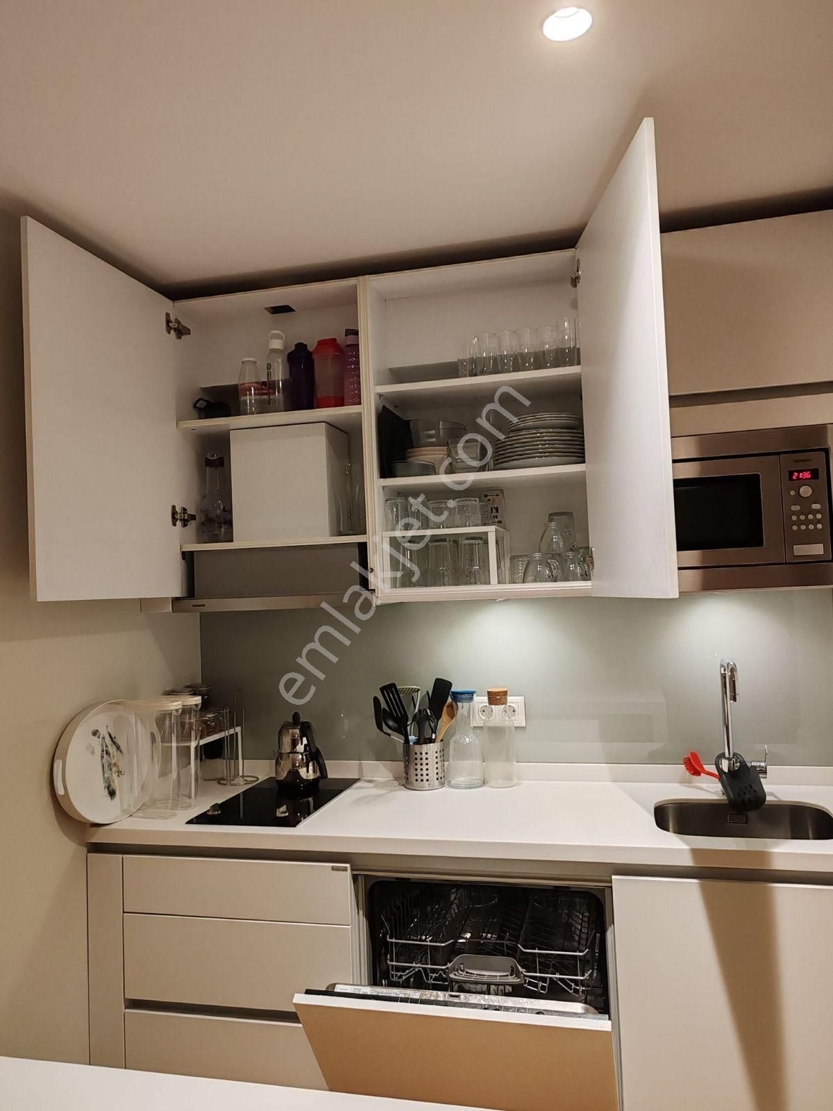 Çağlayan Metro-metrobüse 9dk Otoparklı Lüks Binada Eşyalı 1+1