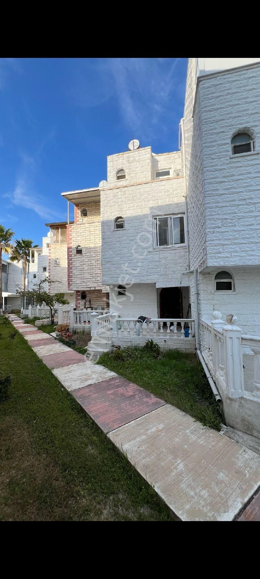 Müstakil Triplex Villa Site İçerisinde Denize Yakın Silifke Atayurtta Ki Yerimiz Satılıktır - Görsel 2