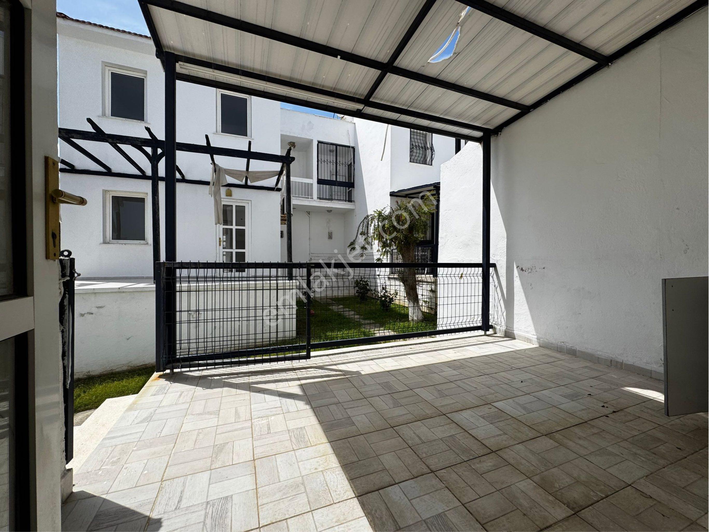 Kuşadası Yavansu Bölgesinde Acil Satılık Köşe Konum Villa - Görsel 27