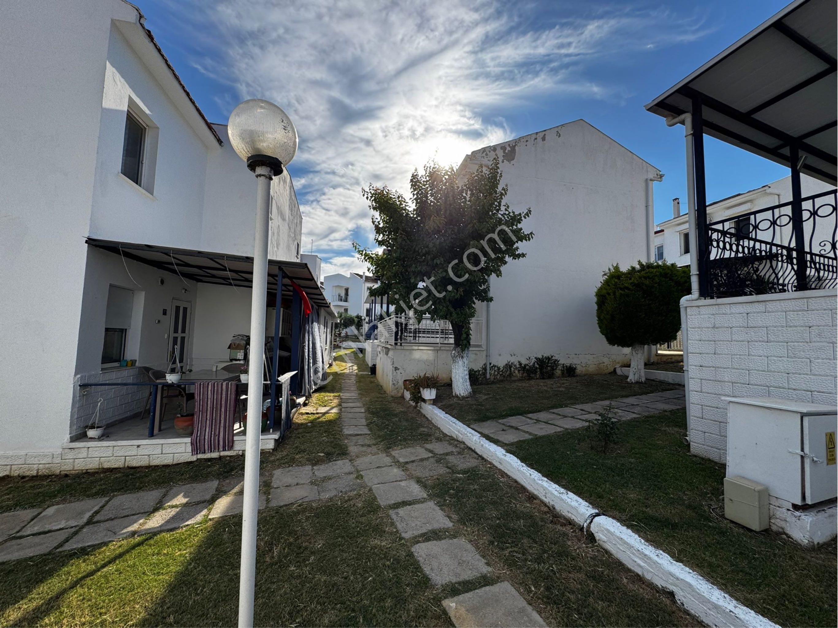 Kuşadası Yavansu Bölgesinde Acil Satılık Köşe Konum Villa - Görsel 5