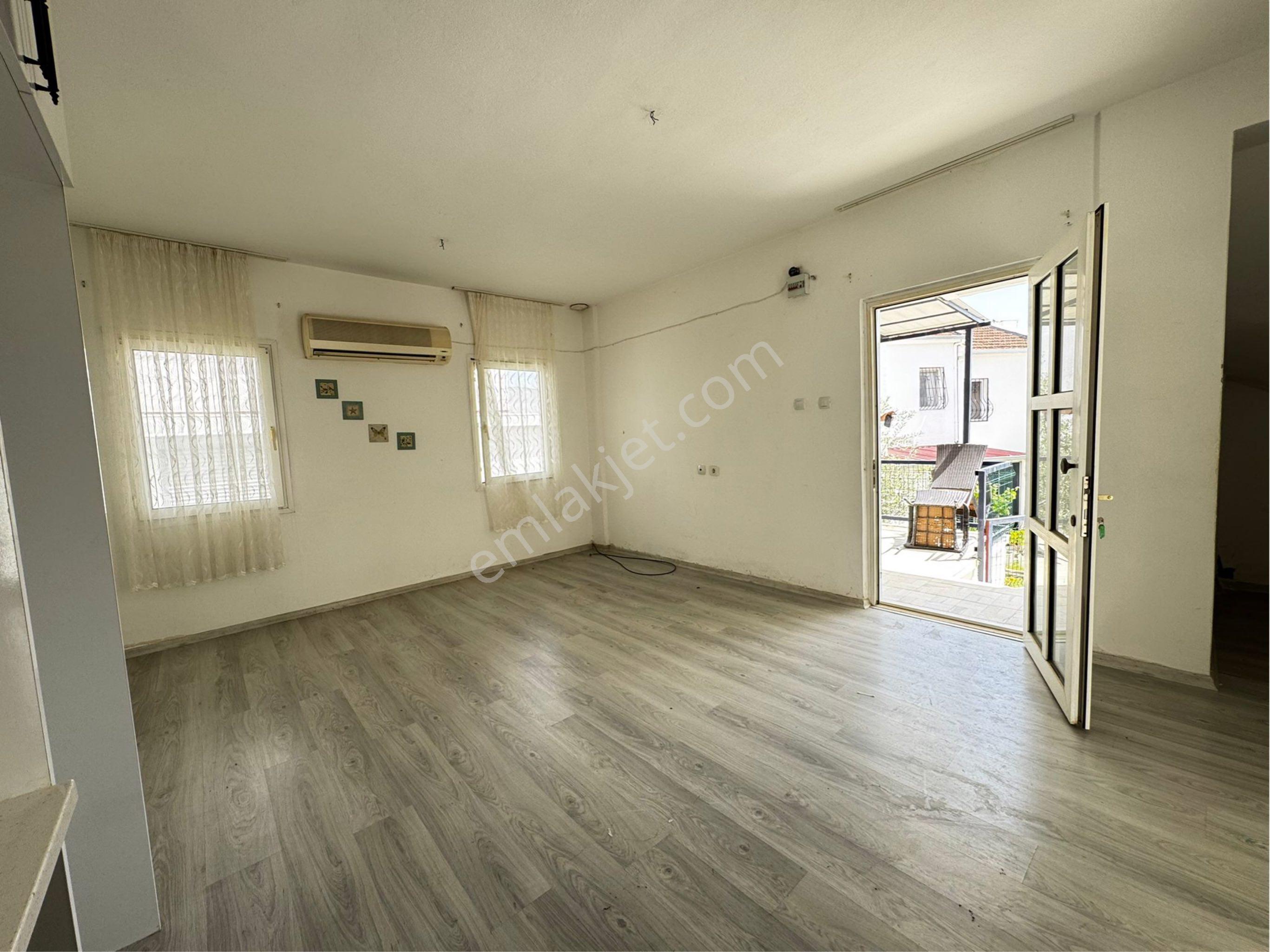Kuşadası Yavansu Bölgesinde Acil Satılık Köşe Konum Villa - Görsel 34