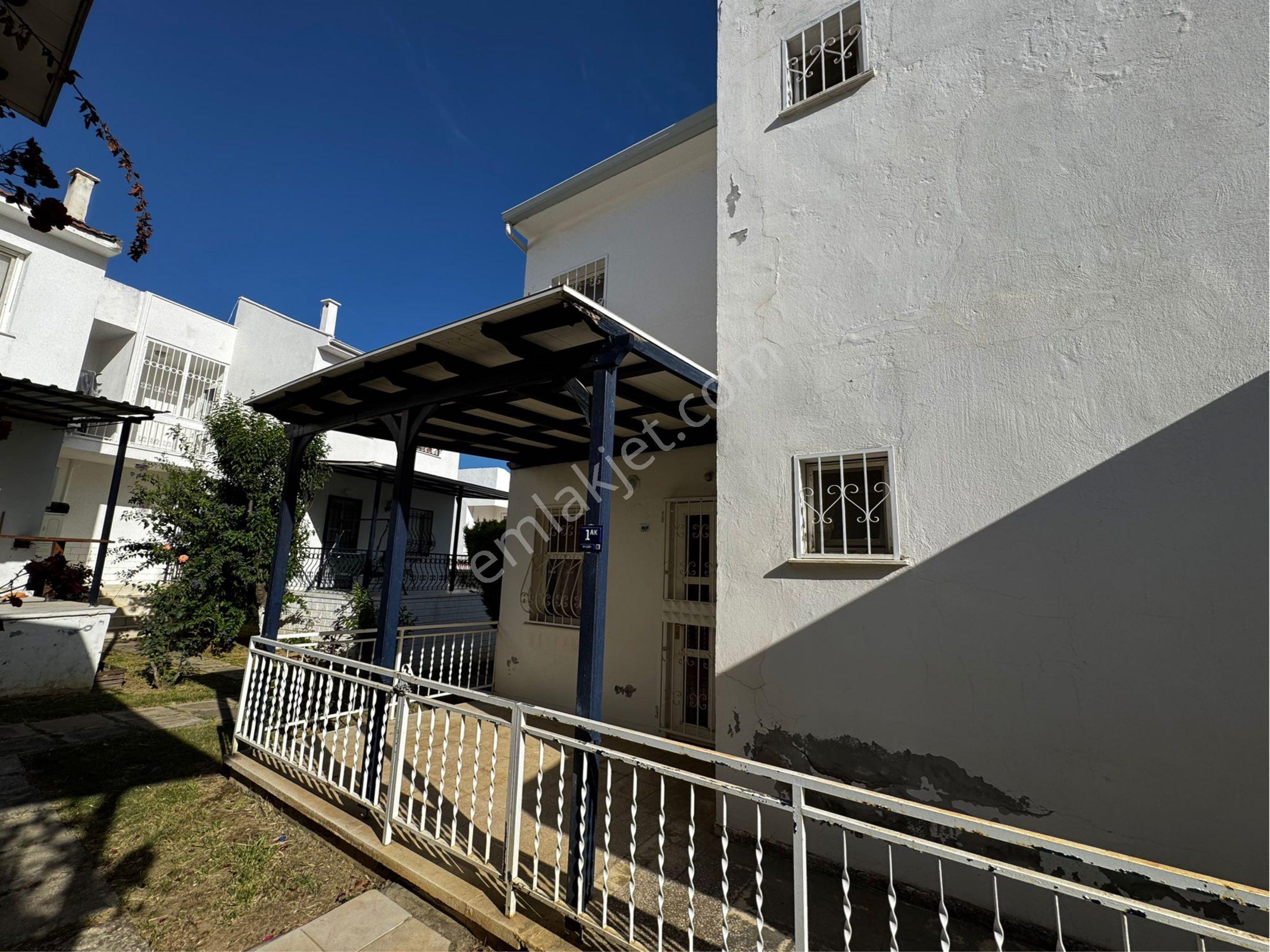 Kuşadası Yavansu Bölgesinde Acil Satılık Köşe Konum Villa - Görsel 6