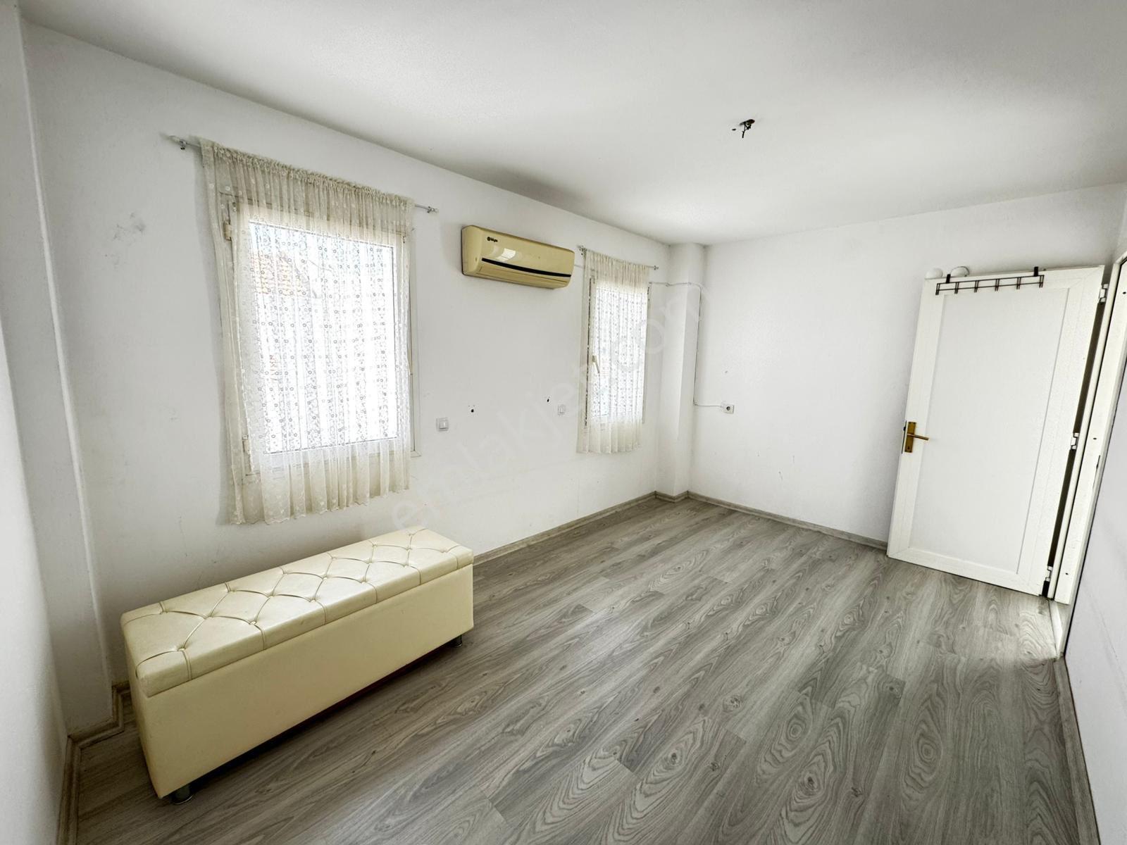 Kuşadası Yavansu Bölgesinde Acil Satılık Köşe Konum Villa - Görsel 22