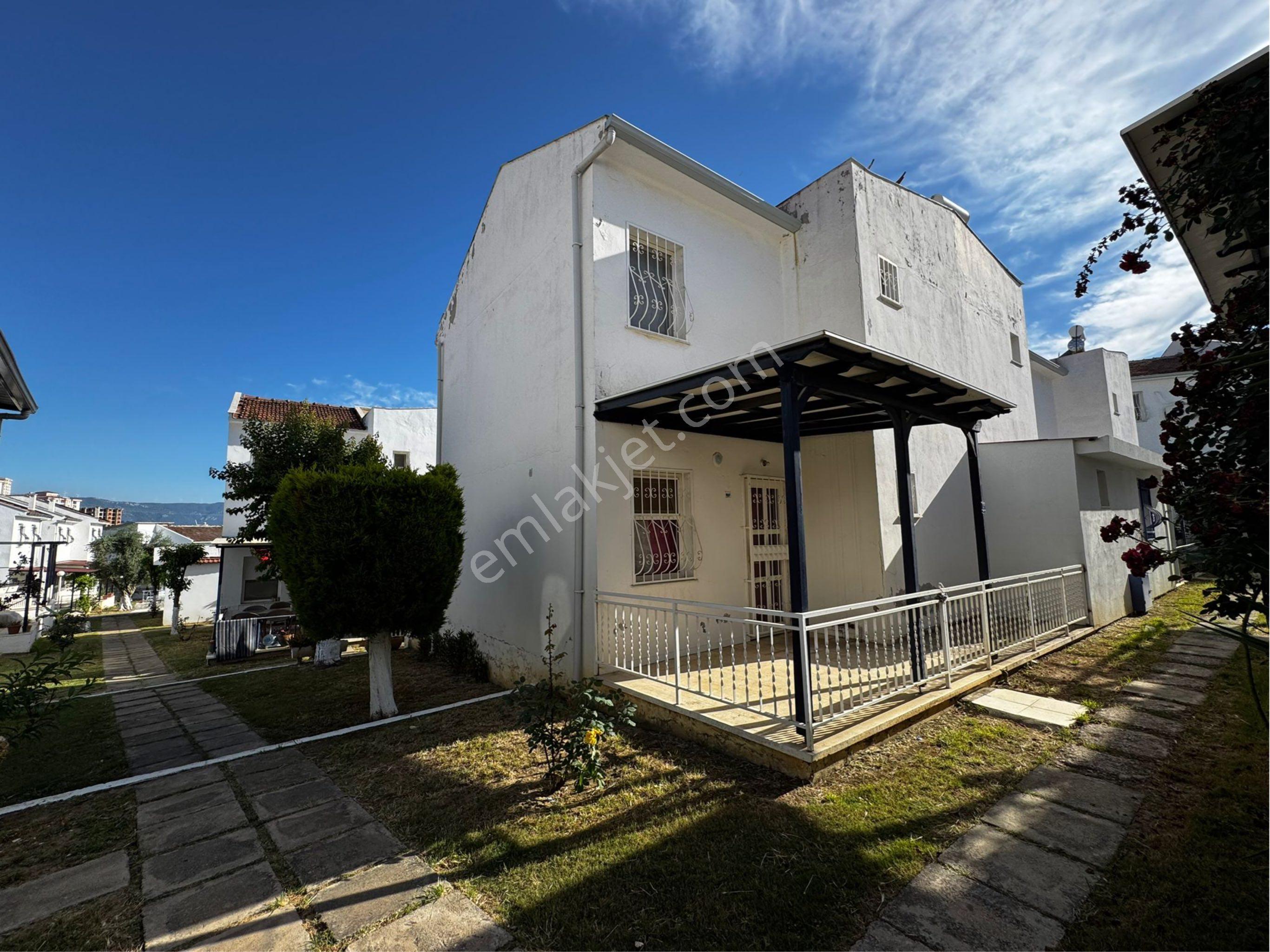 Kuşadası Yavansu Bölgesinde Acil Satılık Köşe Konum Villa - Görsel 7
