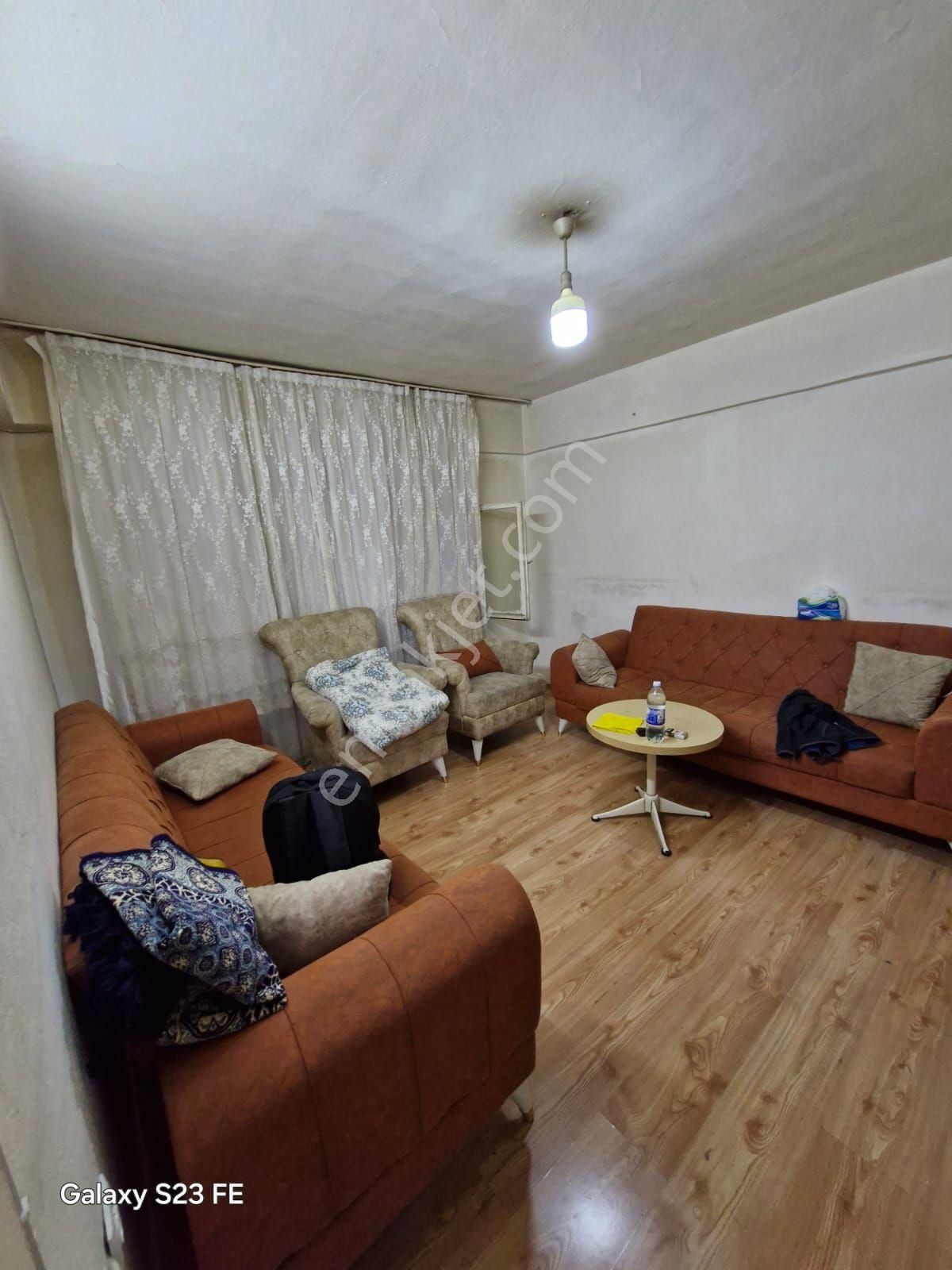 Bursa Merkezde Satılık 2+1 Arakat Daire