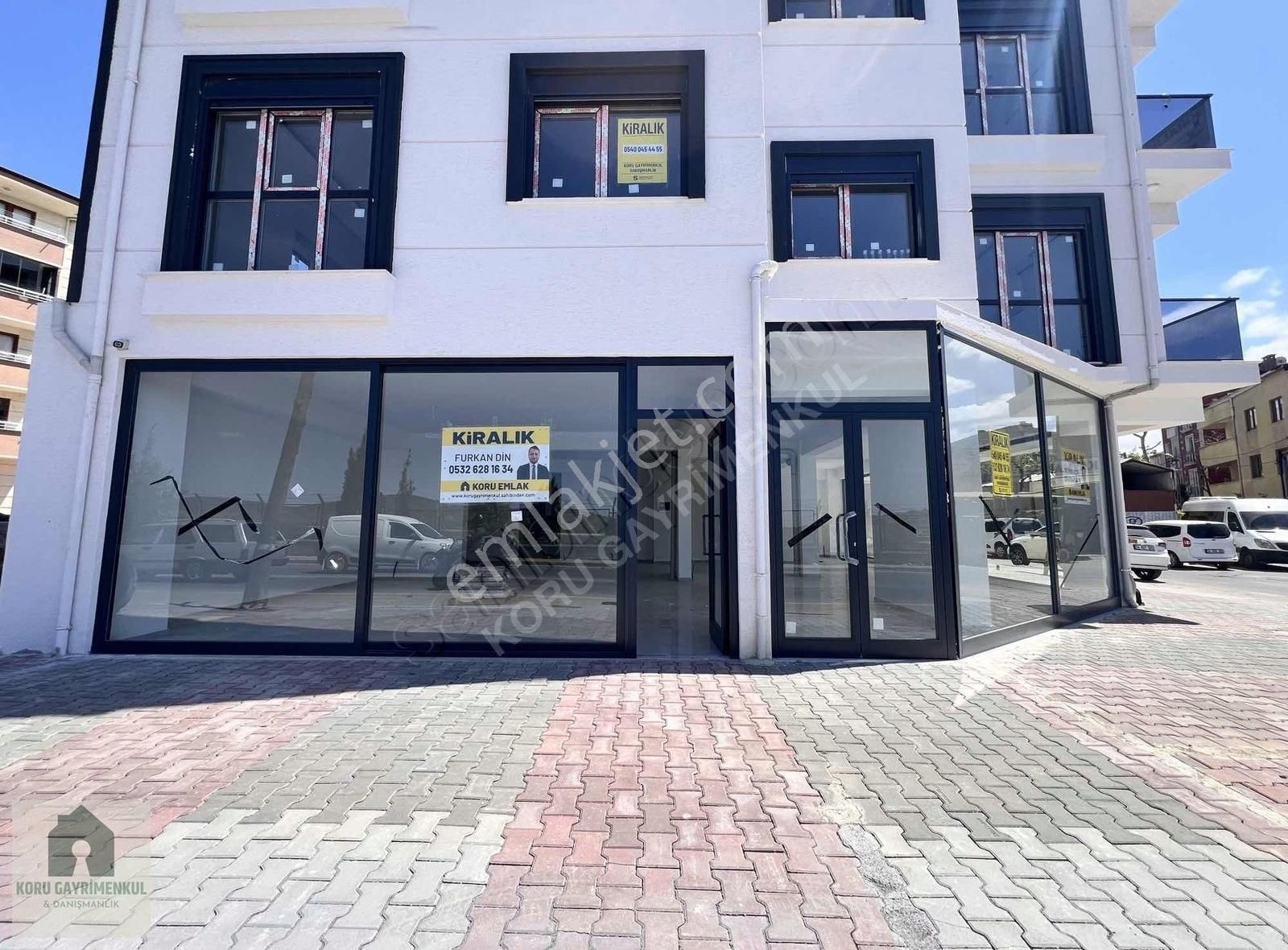 Koru Emlak'tan Kiralık 160m2 İşyeri Düz Ayak Köşe Nokta