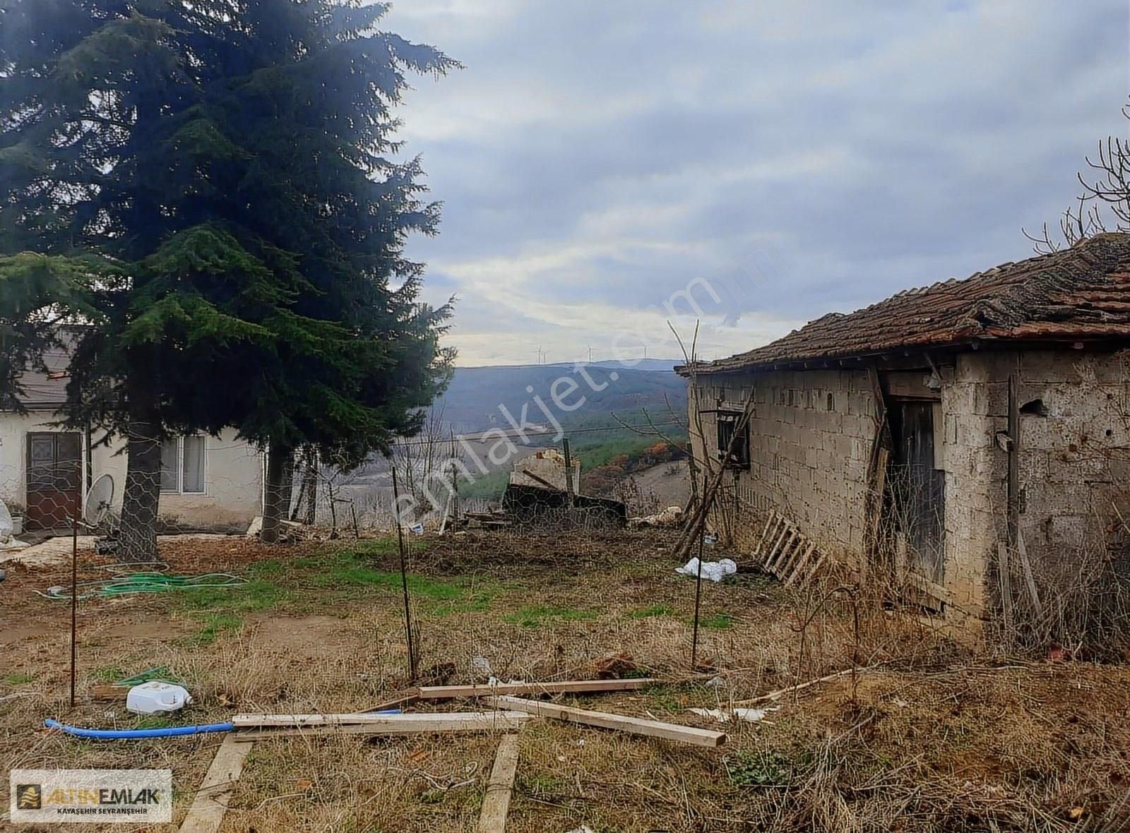 Malkara Emirali Mahallesi 3.923m2 Satılık Taş Ev Ve Arsası
