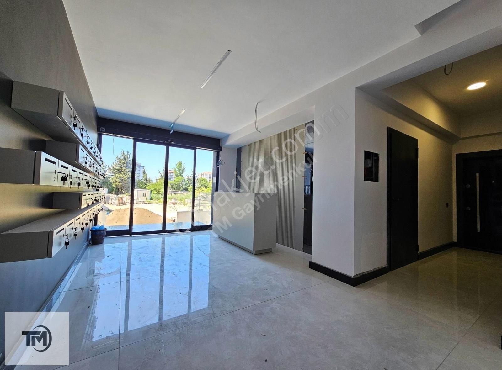 Trademark B612'de Ara Kat - 3+1 140 M2 - 3 Cephe Satılık