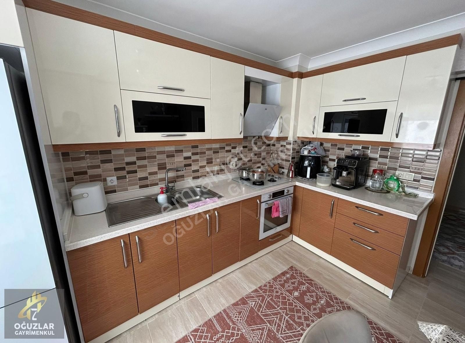 Oğuzlar'dan Cadde Üzeri Mükemmel Lokasyonda 3+1 Satılık Daire